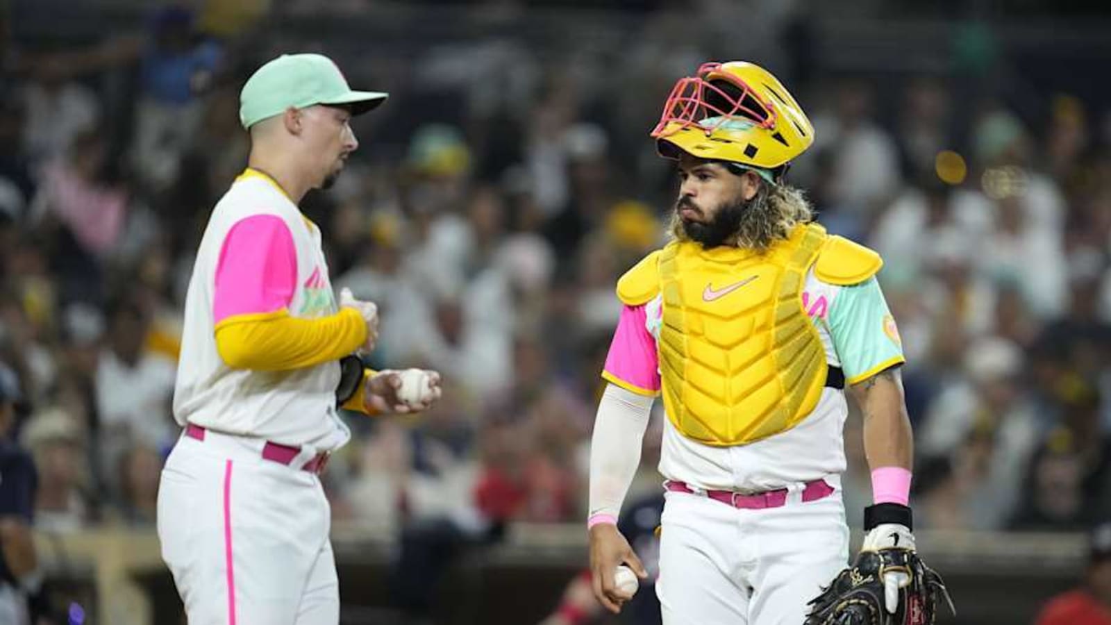 Former Padres Catcher Signs With National League Powerhouse