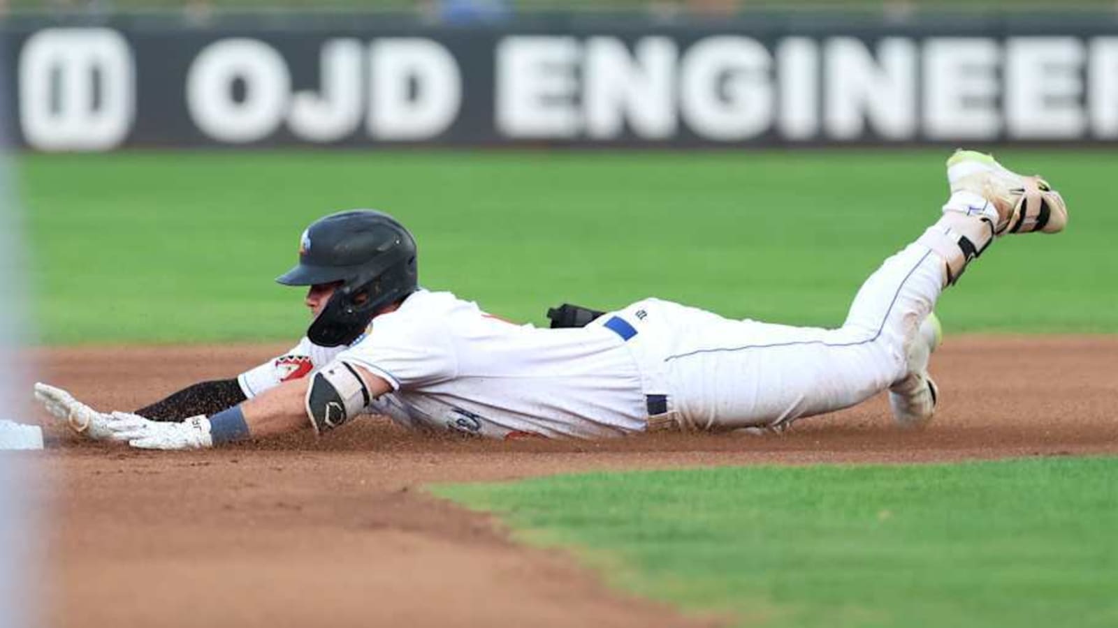 Diamondbacks Add Tim Tawa and Joe Elbis to the 40-Man Roster
