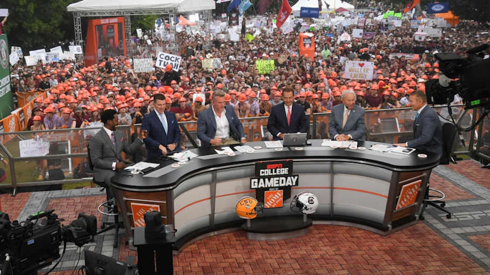 Tennessee vs Alabama College Gameday Crew Picks