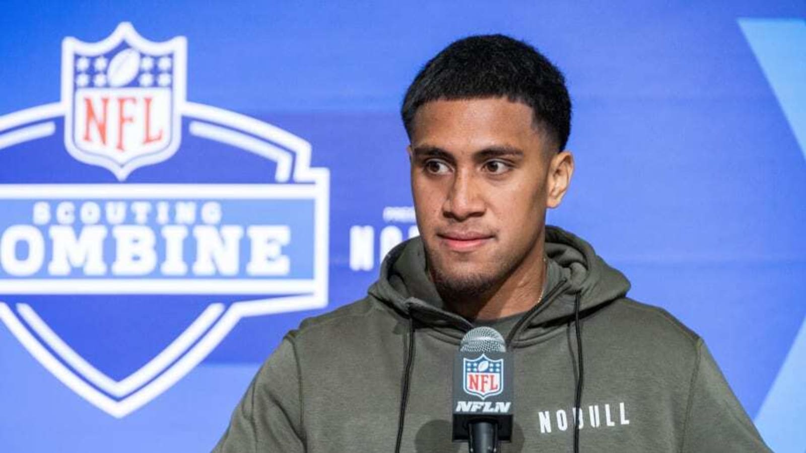 Texans LB Earns Praise from Draft Classmate