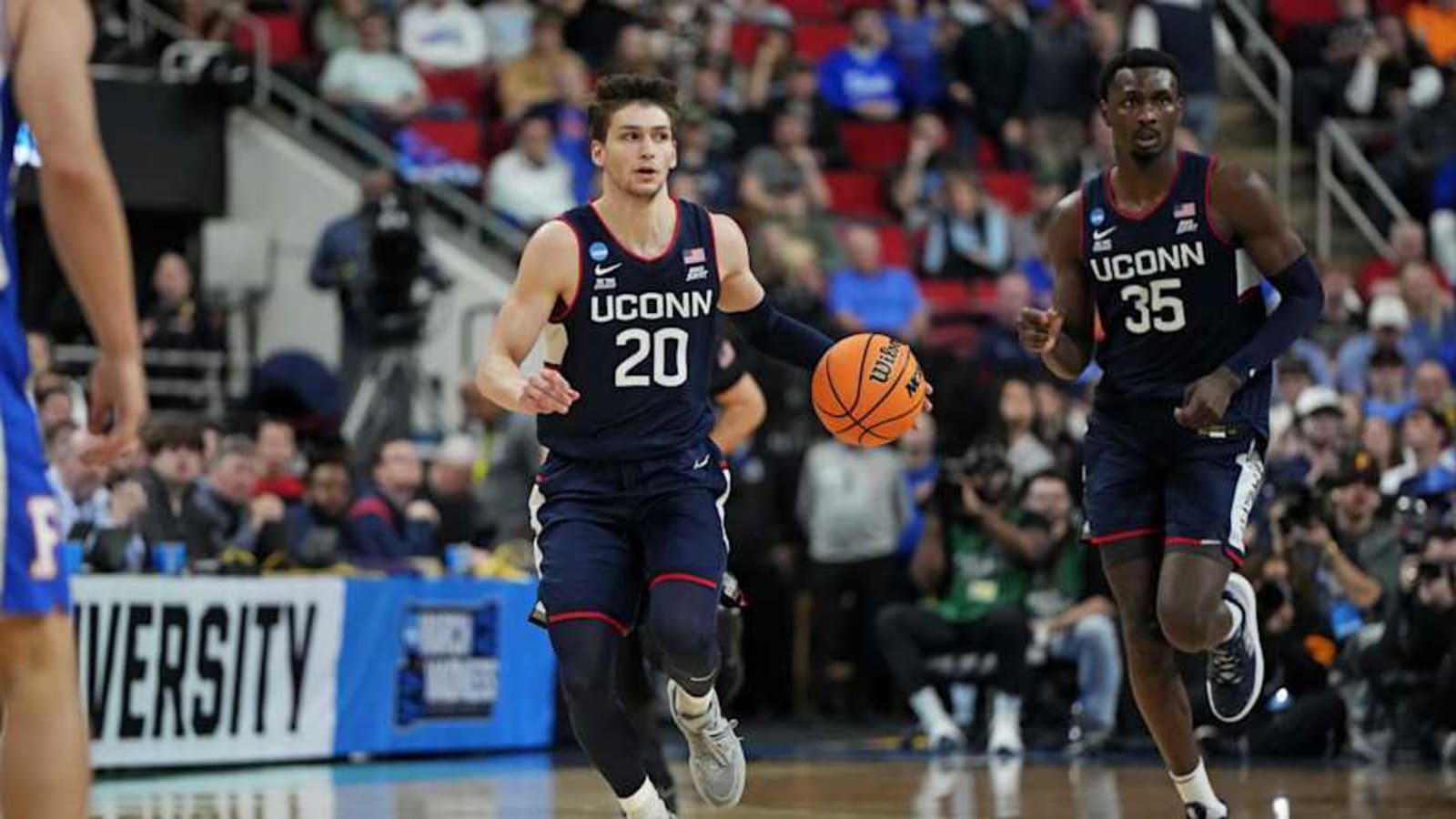 Former Saint Mary&#39;s star enters transfer portal after struggling at UConn