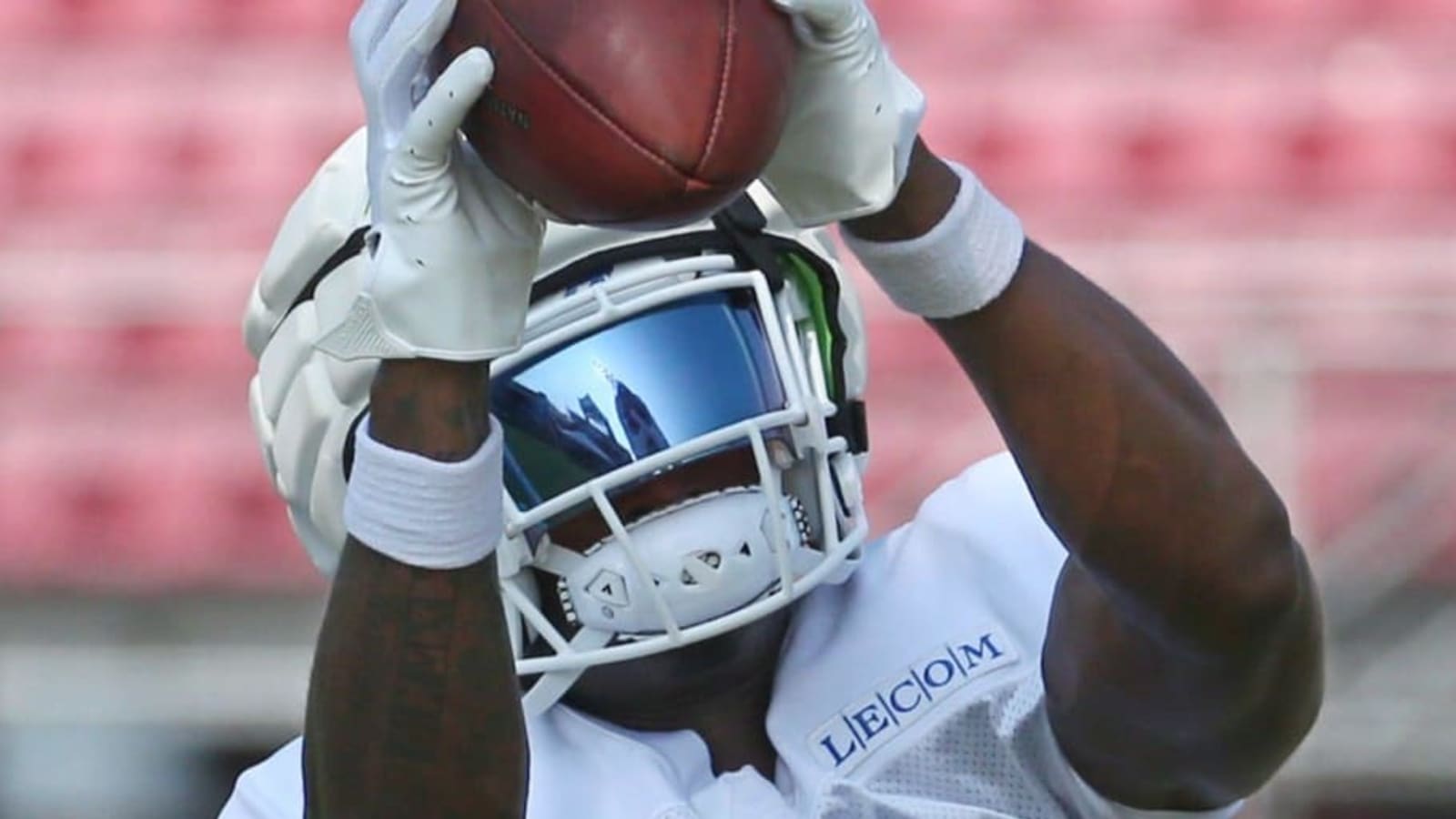  Raiders Sign Second-Year TE Justin Shorter
