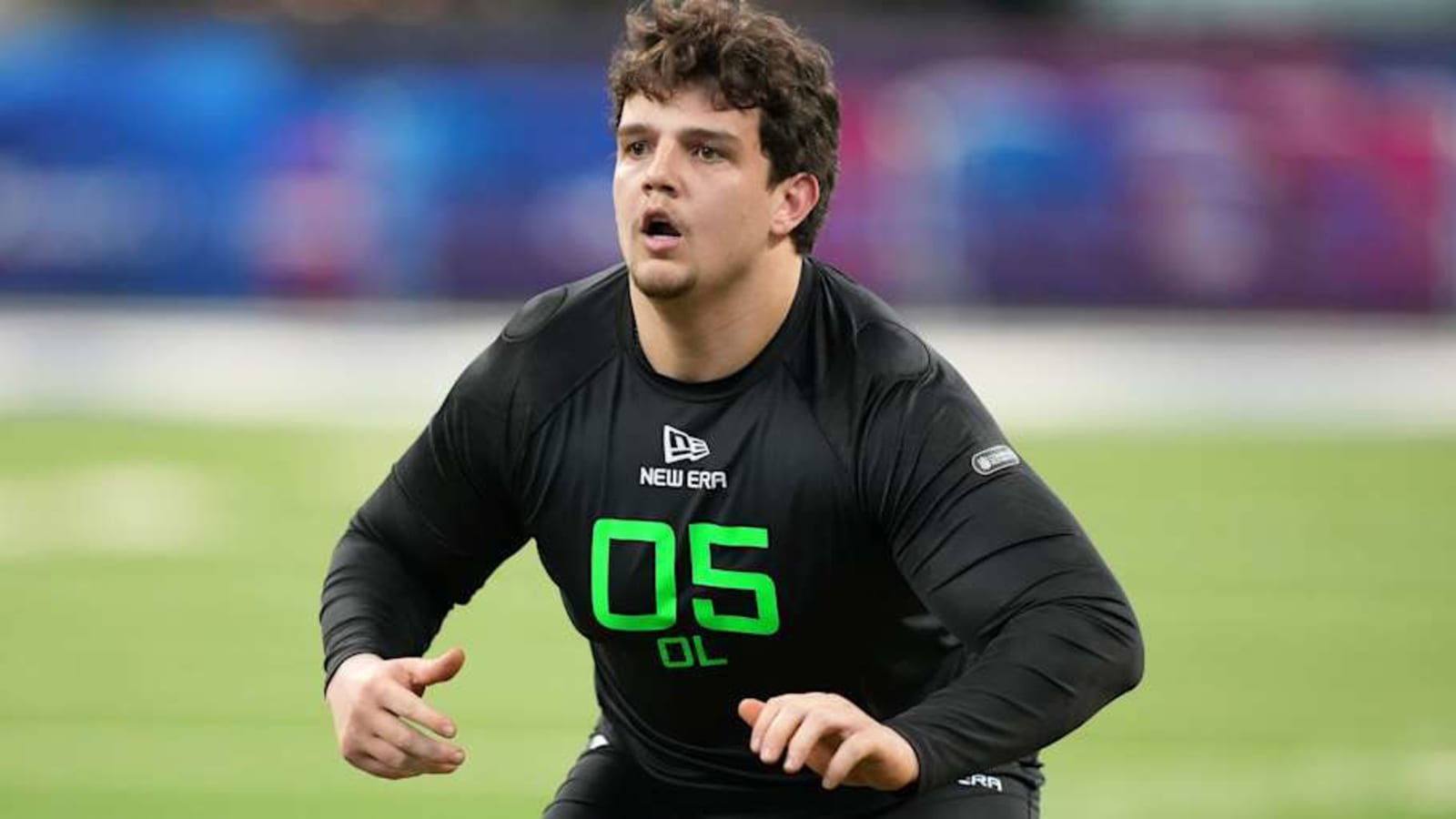 Seahawks predicted to trade up with Bears for consensus #1 OT prospect