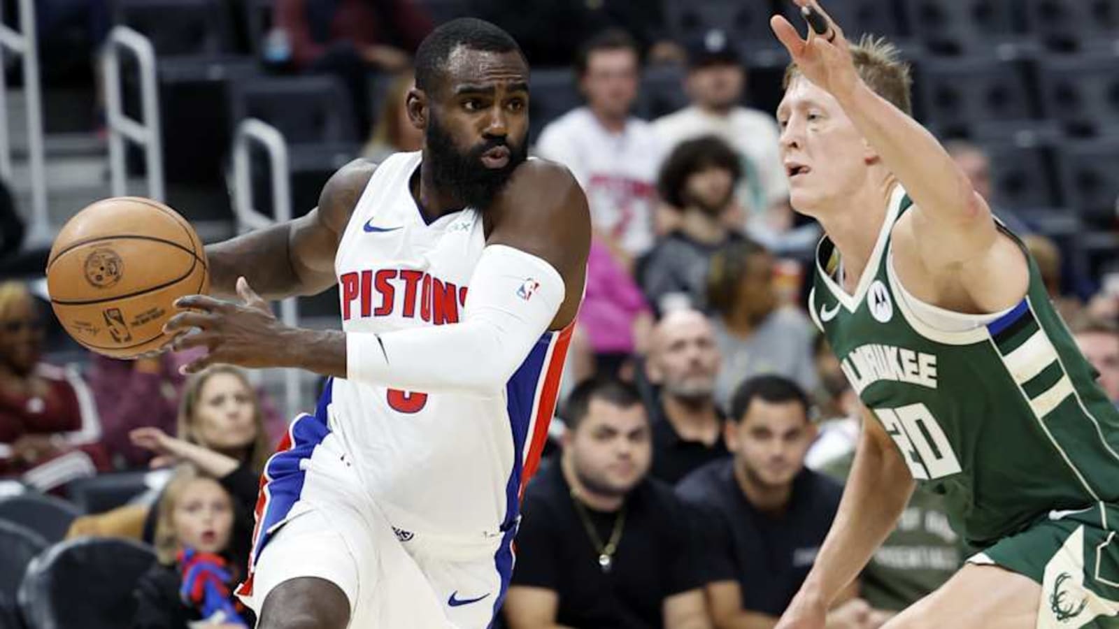Detroit Pistons Shake Up Starting Lineup vs. Phoenix Suns