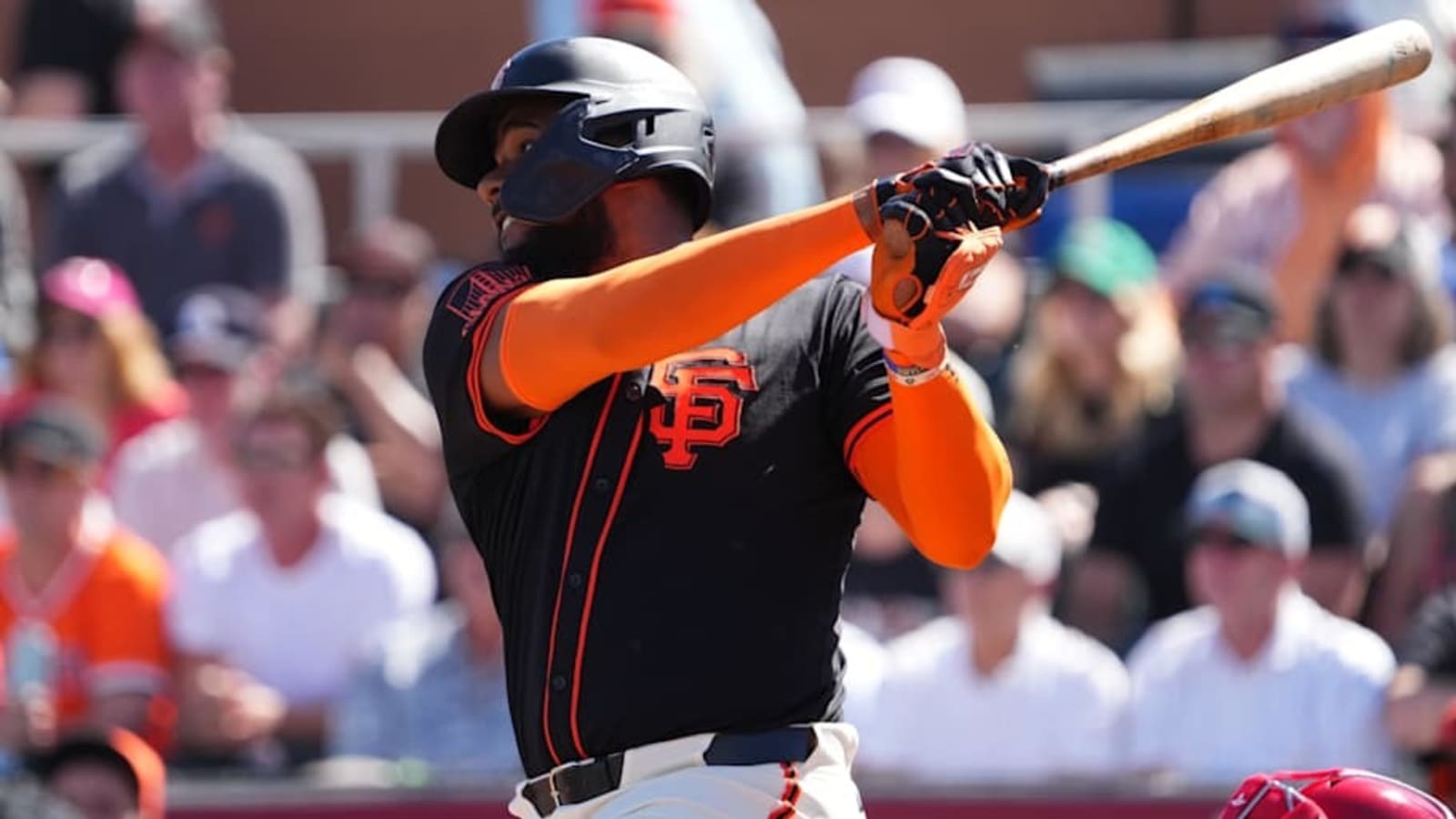 Emerging San Francisco Giants Slugger Leaves Game with Apparent Injury