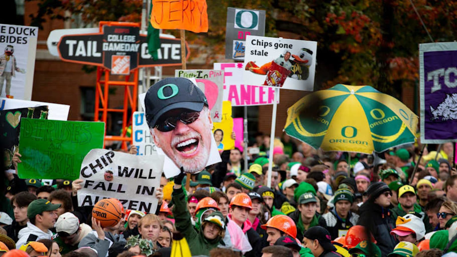 Best Oregon Ducks ESPN College GameDay Signs