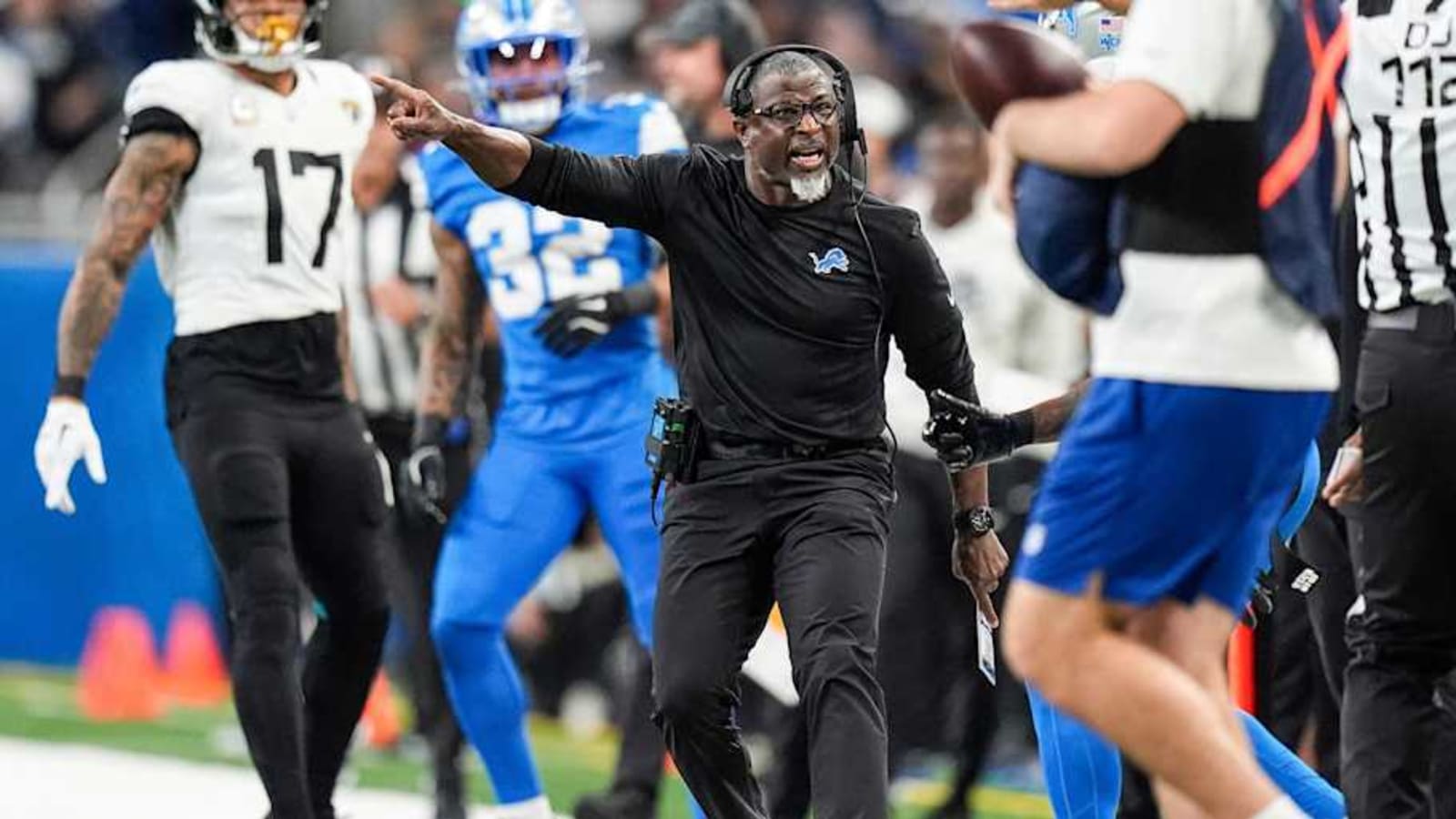 &#39;I&#39;m a Coach&#39;: Texas A&M Alum Aaron Glenn Pitches Himself for NFL Head Coaching Job
