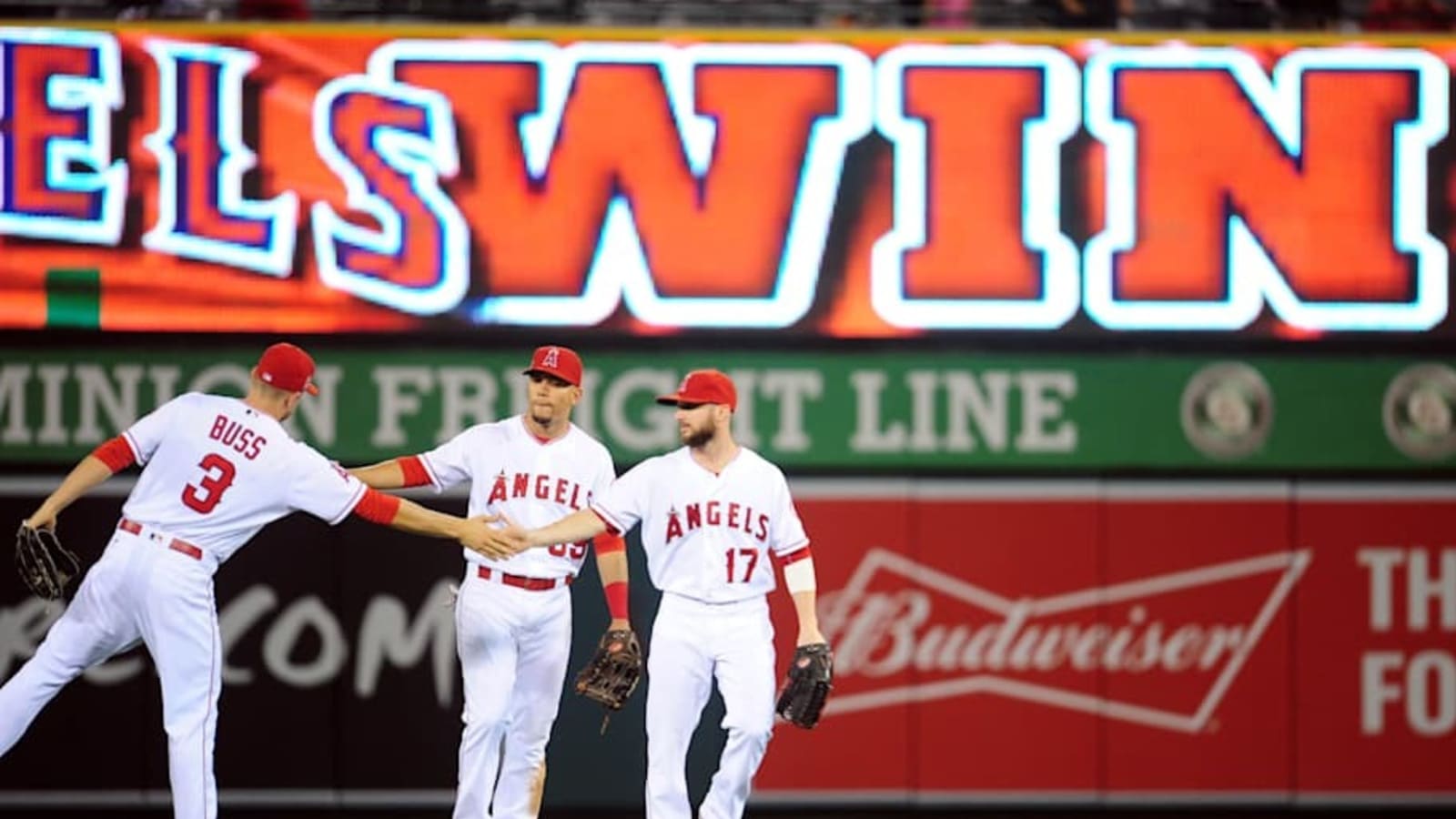 Former Angels Outfielder Signs With NL Powerhouse