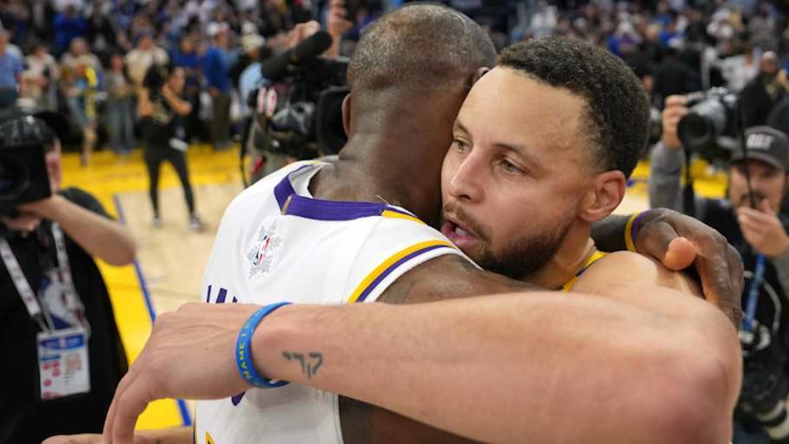 LeBron James&#39; Message to Steph Curry After Making NBA History