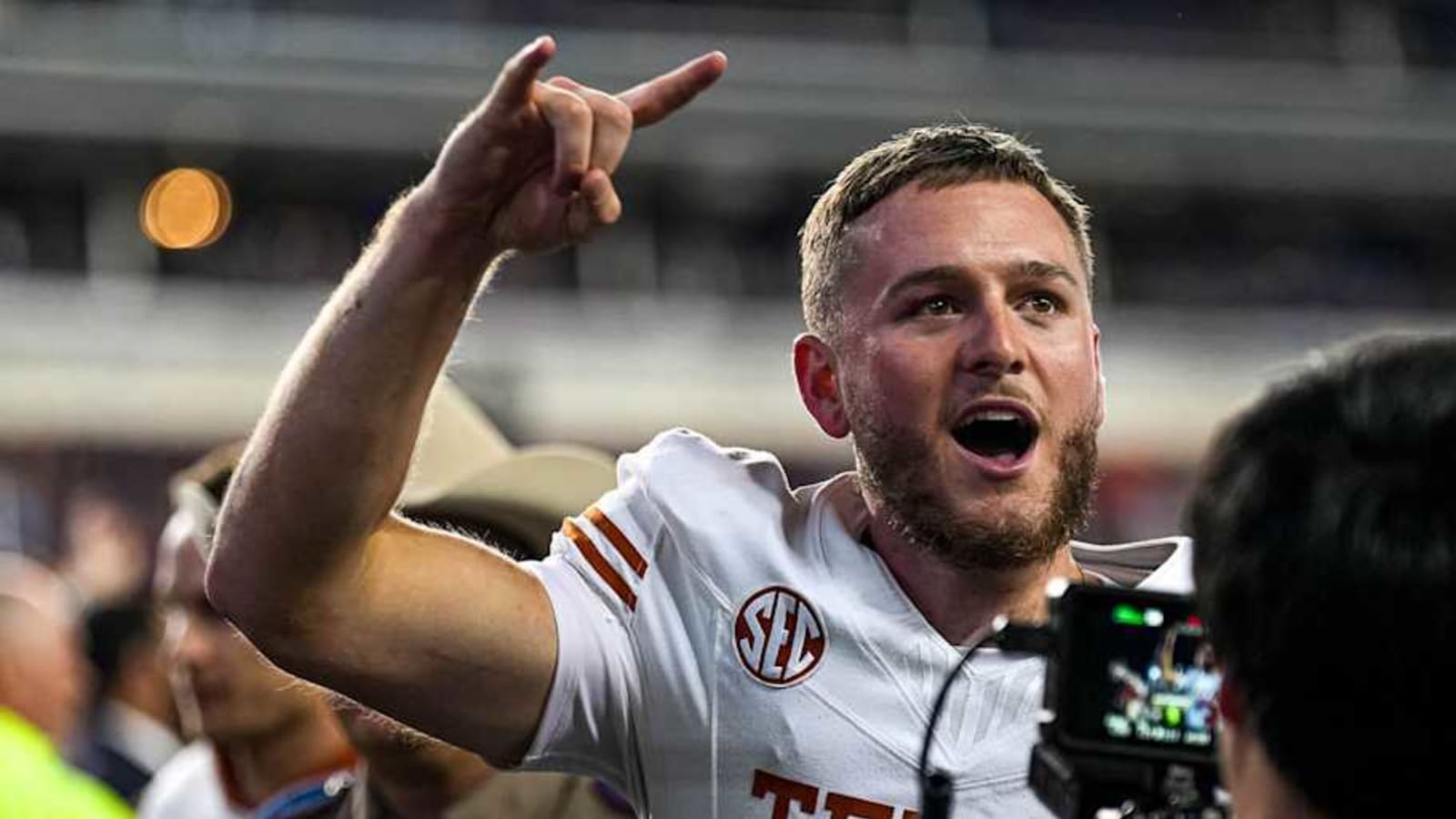 Texas Longhorns Quarterback Quinn Ewers To Transfer To Oregon Ducks? Agent Shuts Down Report