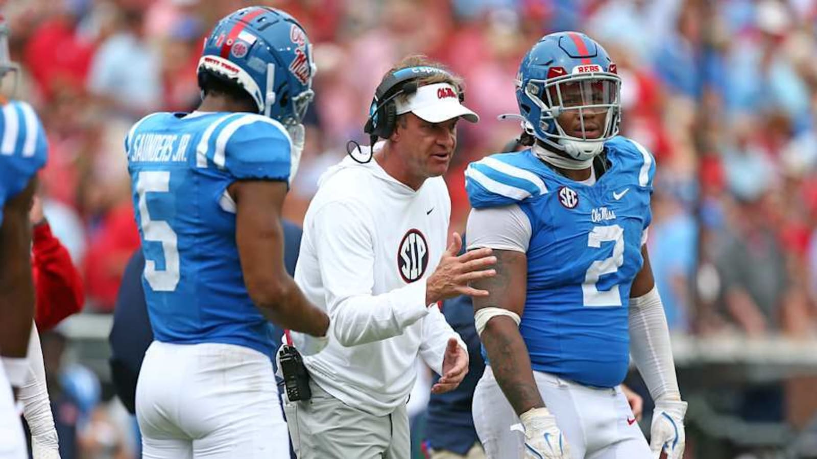 Lane Kiffin Provides Encouragement to Players After Loss to Kentucky