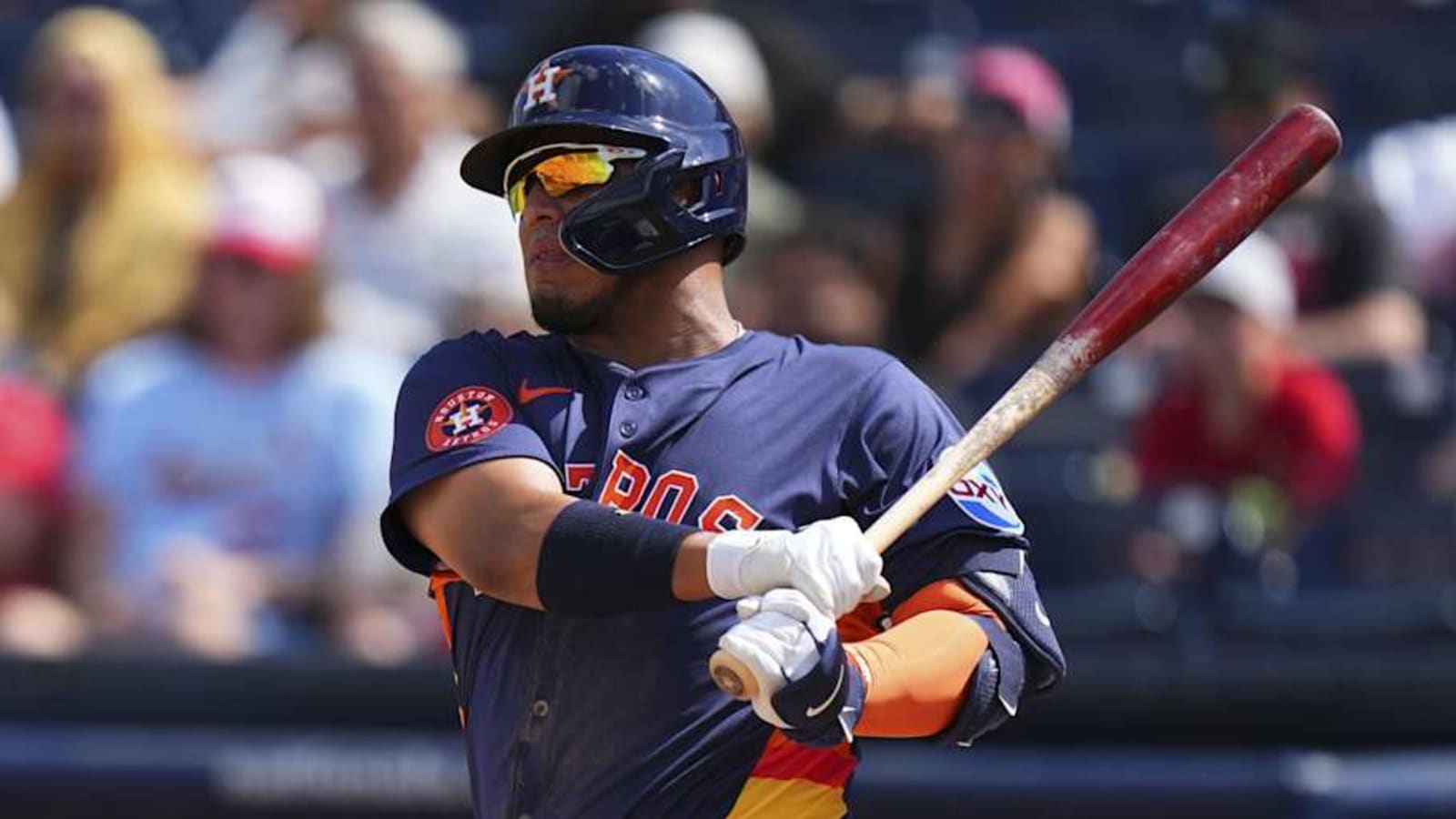 Watch: New Astros Star Hits First Home Run to Crawford Boxes in Daikin Park