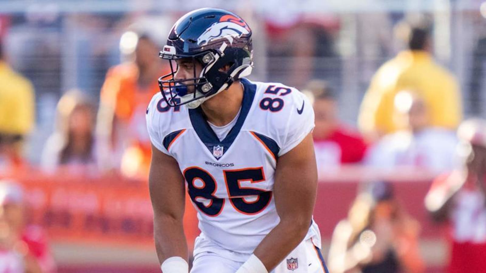 Colts Add Former Broncos, Eagles Athletic Tight End