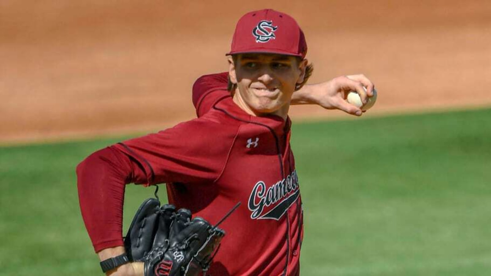 South Carolina defeats Mississippi State in Game One of the Series
