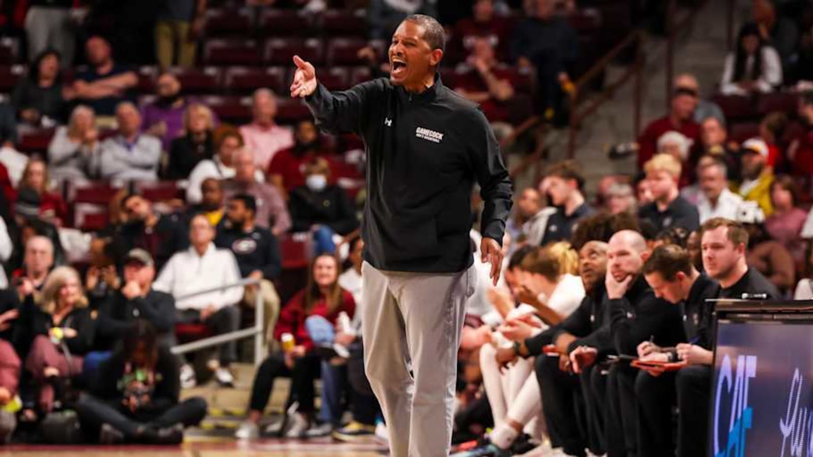 South Carolina vs Tennessee - Gamecocks Looking to Finish Strong