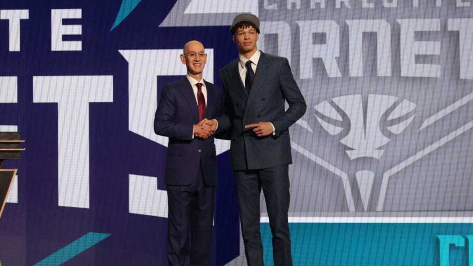 How Does Drafting Tidjane Salaün Effect Charlotte&#39;s Free Agency Plans?