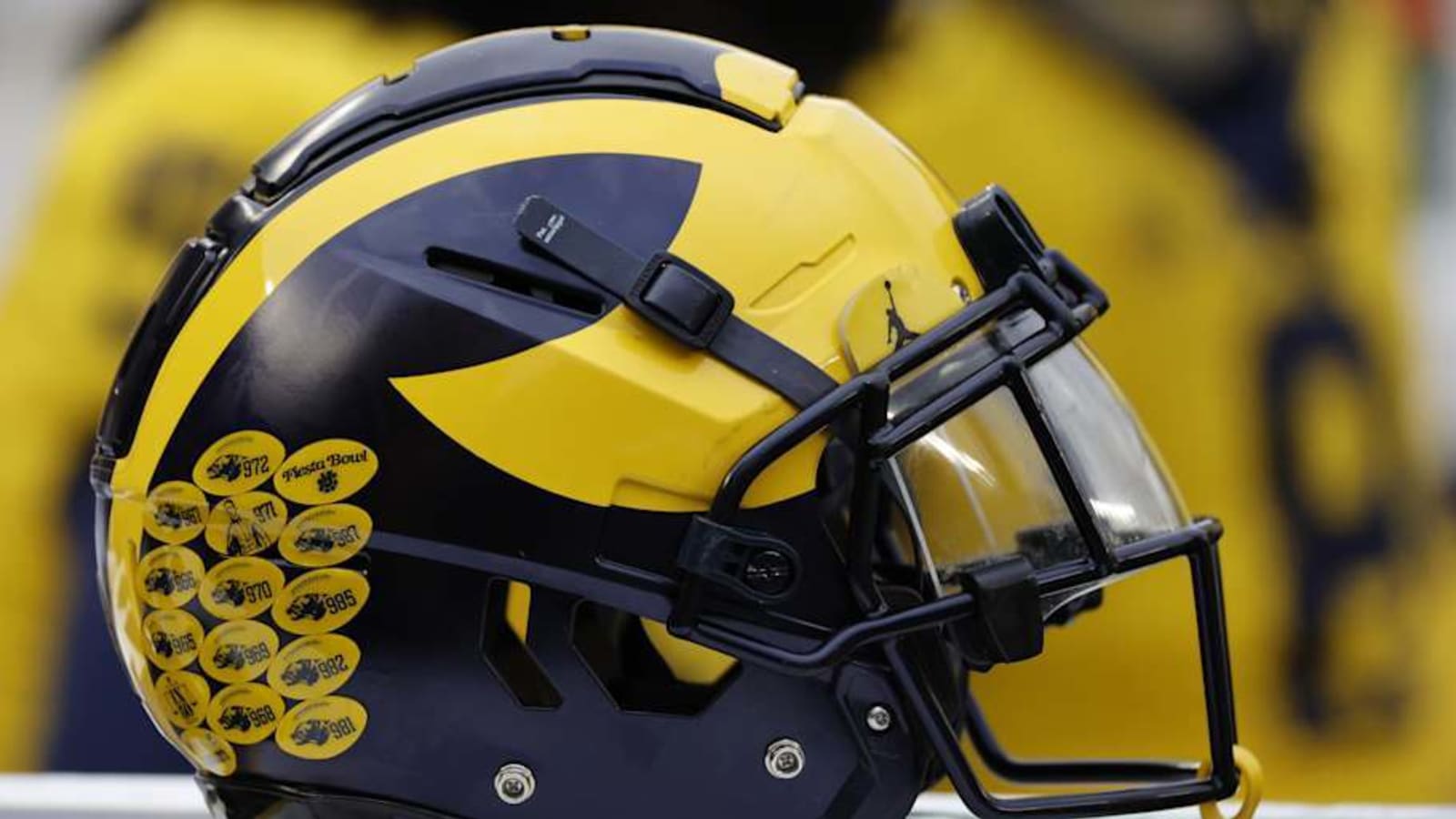 Starting Michigan Football offensive lineman enters transfer portal