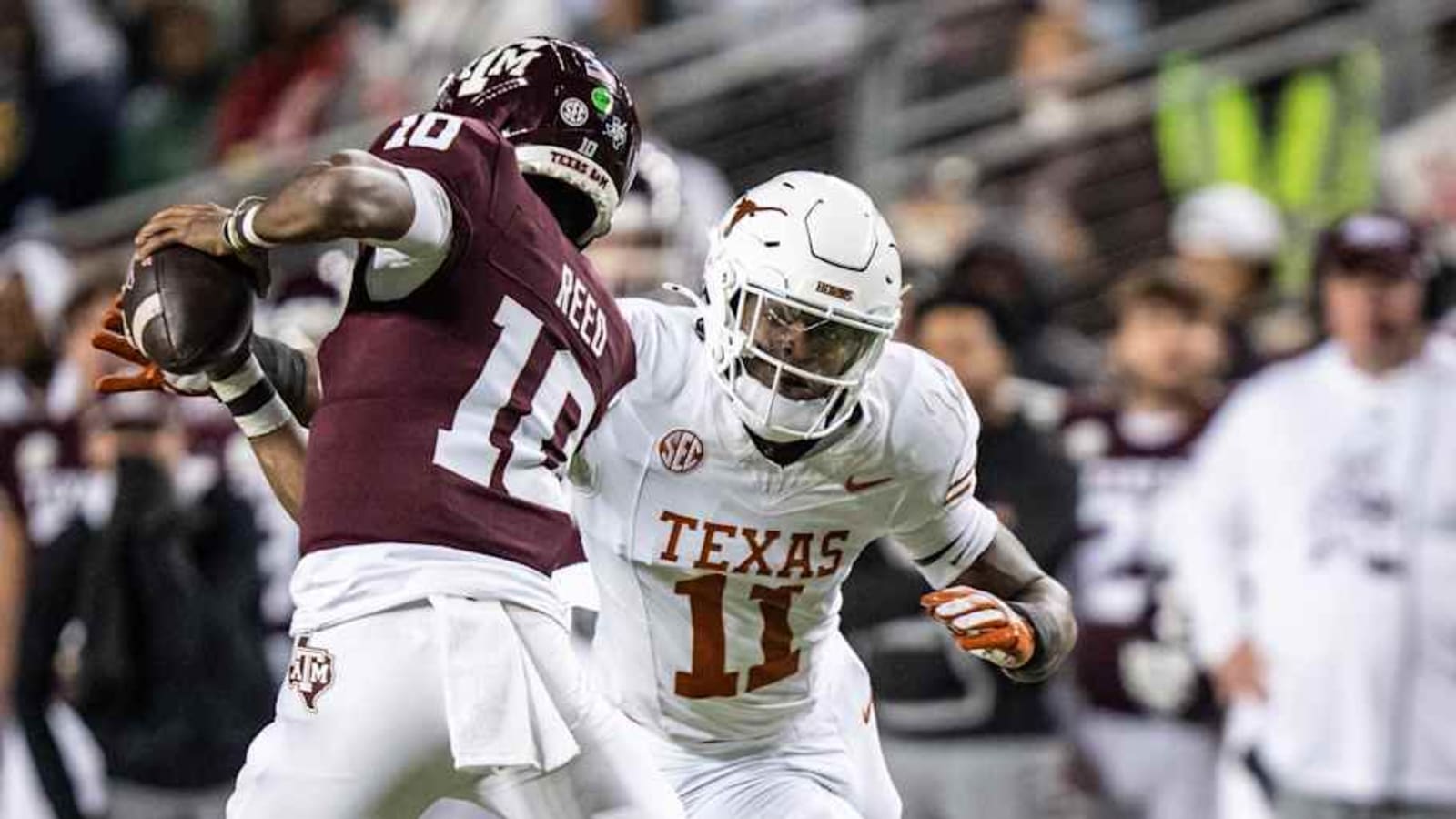 Colin Simmons Sends Message to Texas A&M Aggies&#39; OL After Texas Longhorns Win