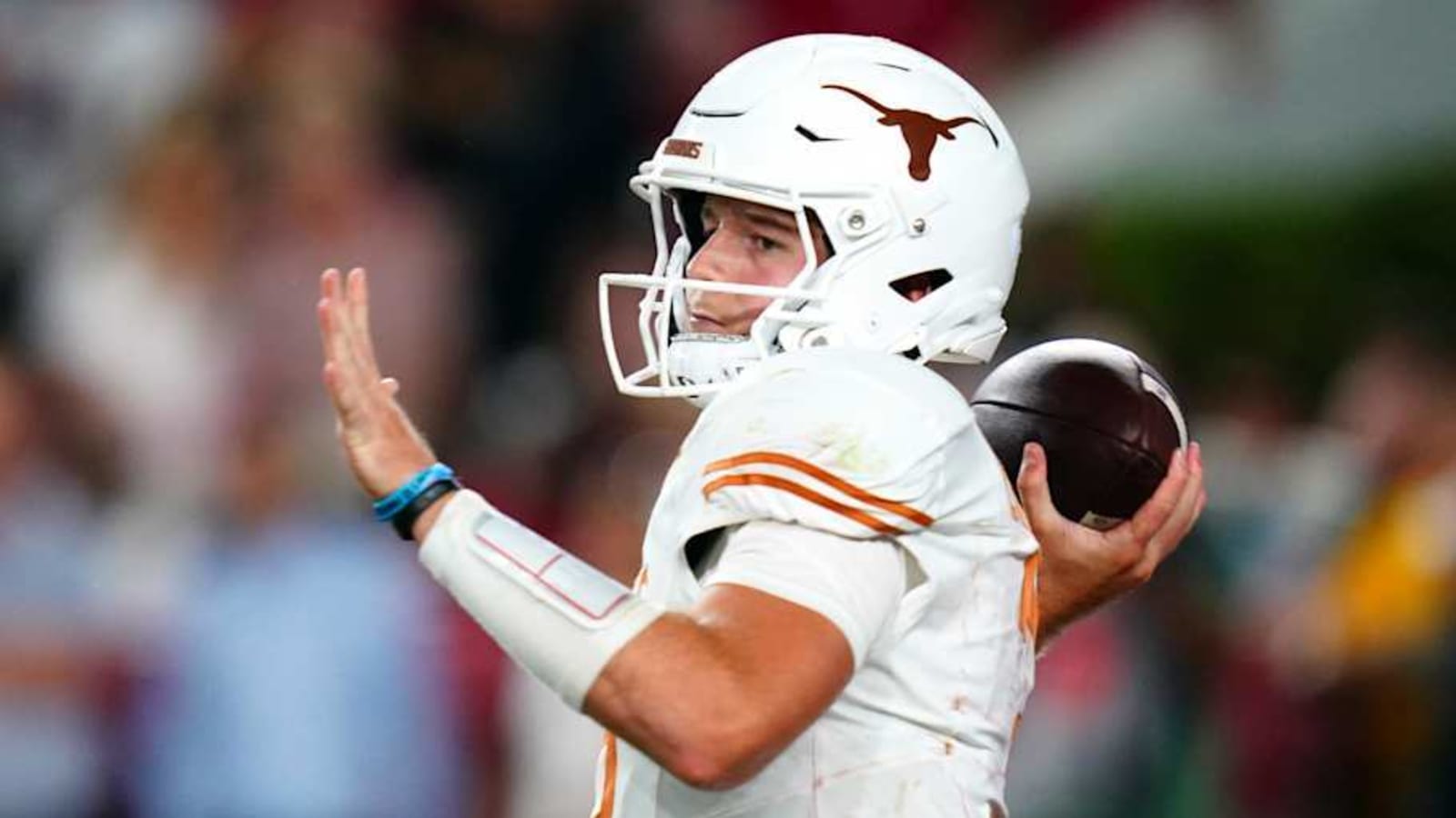 Quinn Ewers injury update: Texas QB&#39;s status vs. Texas A&M, per report