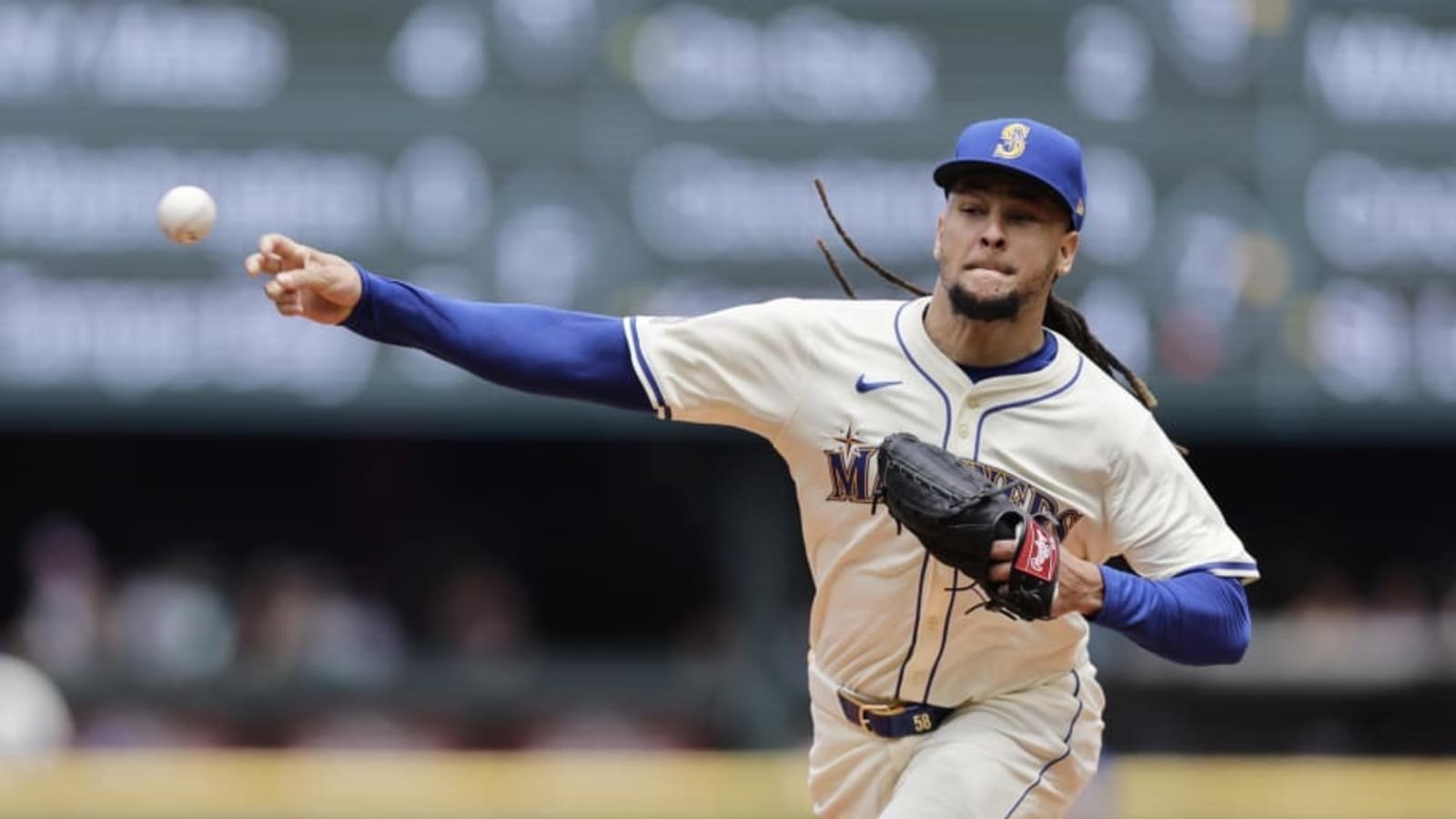 Mariners&#39; Pitcher Luis Castillo Made Extremely Rare Team History in Sunday Loss