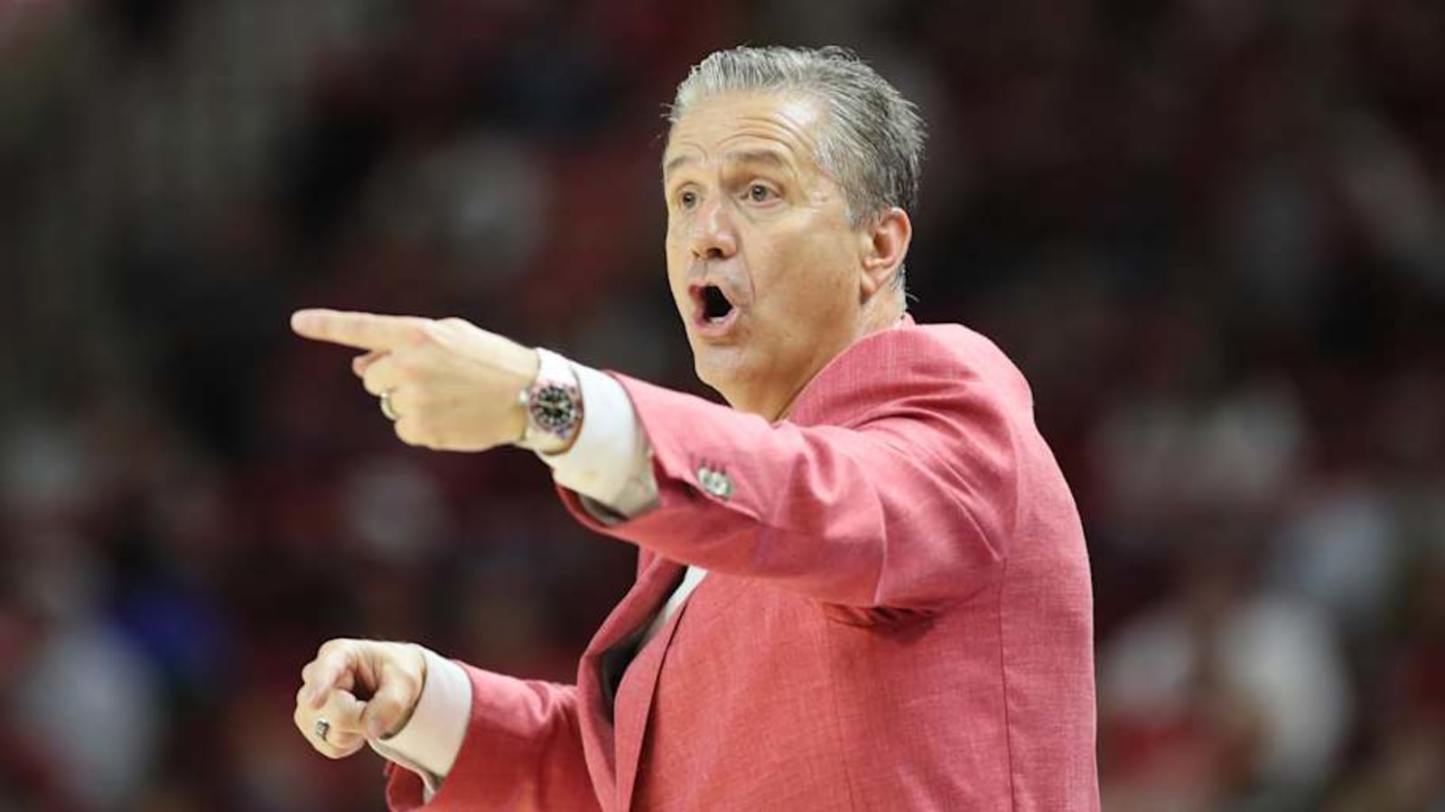 Top Recruit Watches Razorbacks, Schedules Visit to Campus