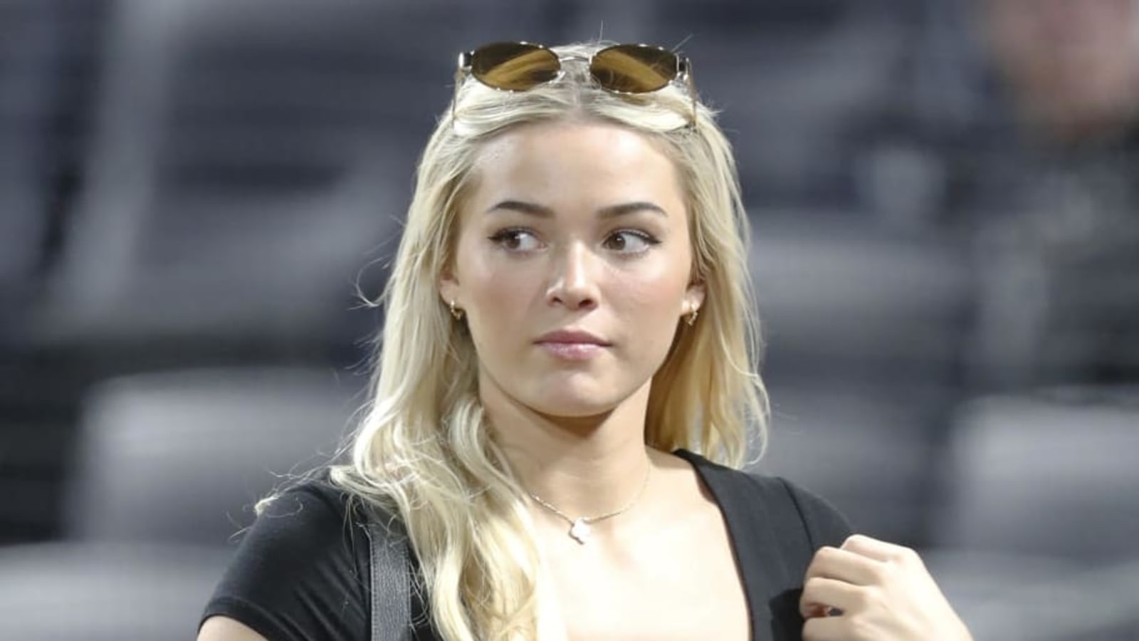 Livvy Dunne shares shy-smile selfie in red bikini from Malibu (PHOTO)