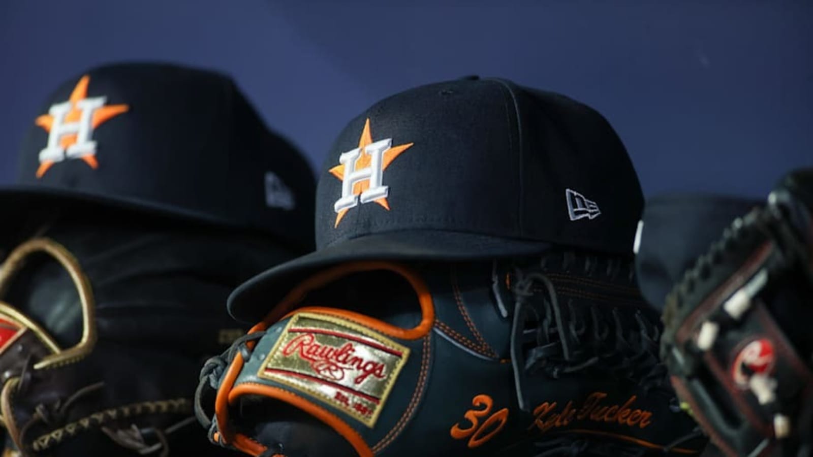 Astros Predicted To Sign Polarizing Ex-Red Sox 28-Year-Old