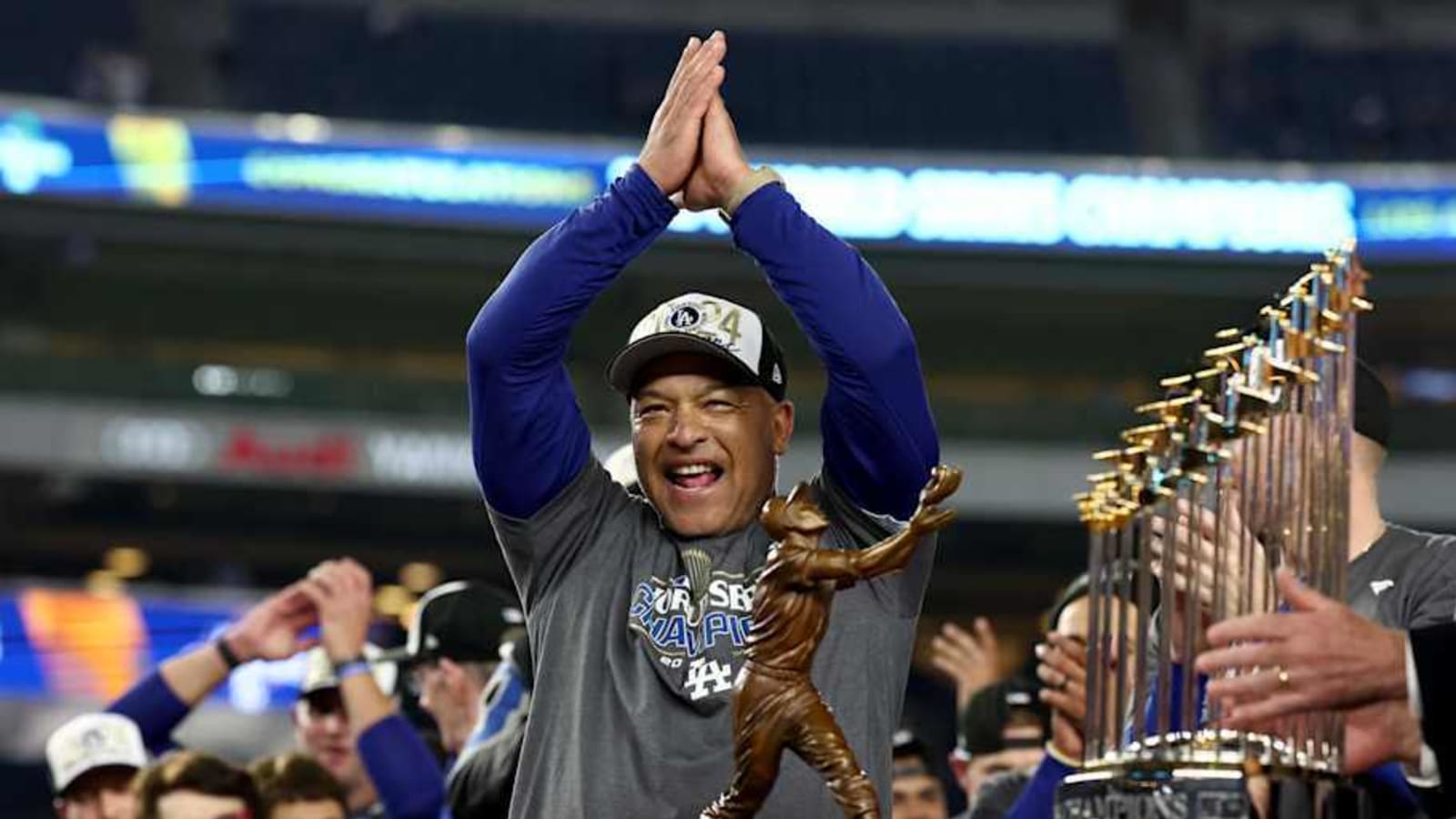 Dodgers Could Make Dave Roberts Highest-Paid Manager in MLB History: Report