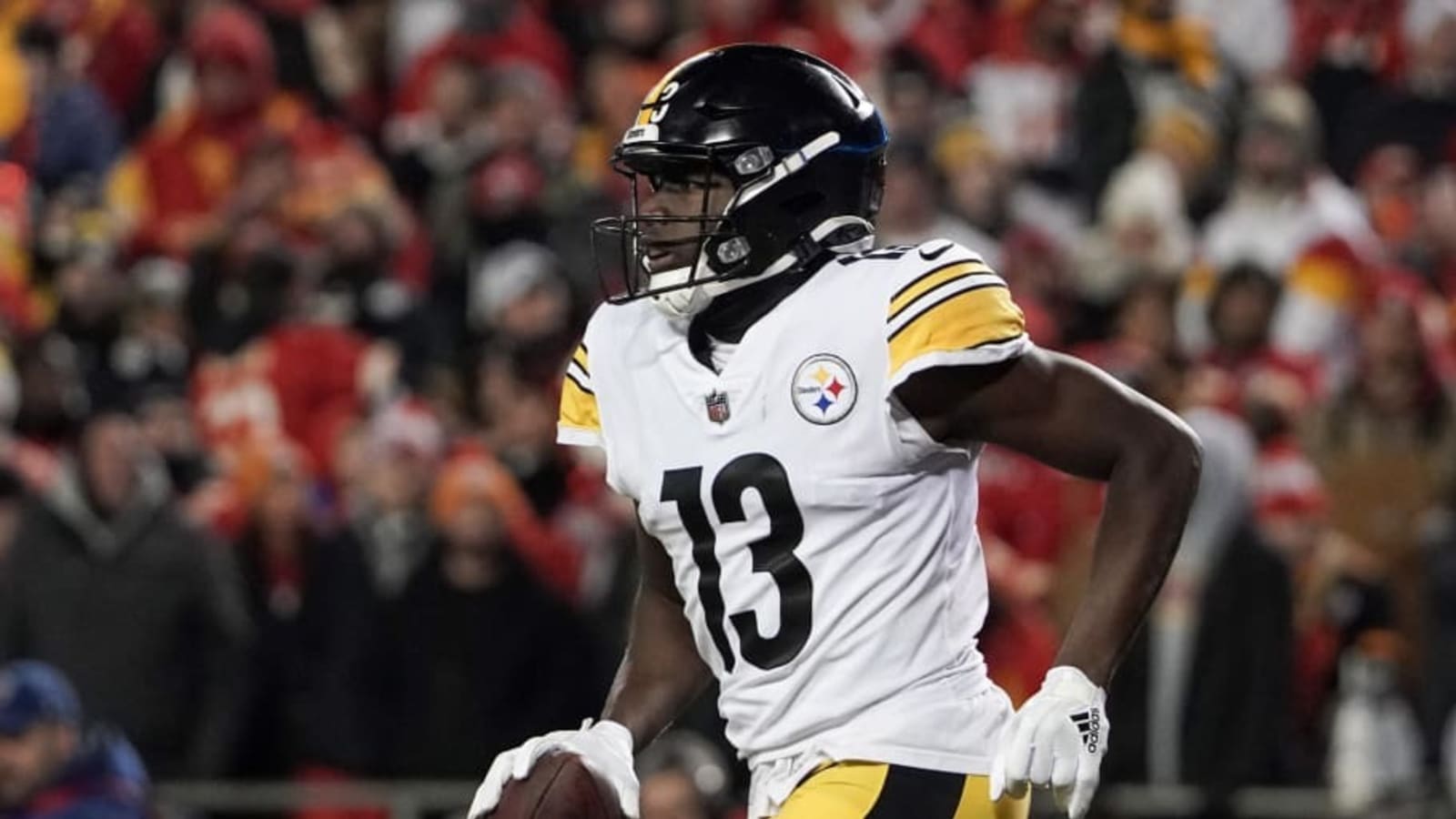 Could Steelers Re-Sign Former WR?