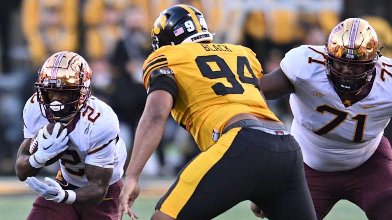 Report: Gophers offensive lineman Martes Lewis is latest to enter transfer portal