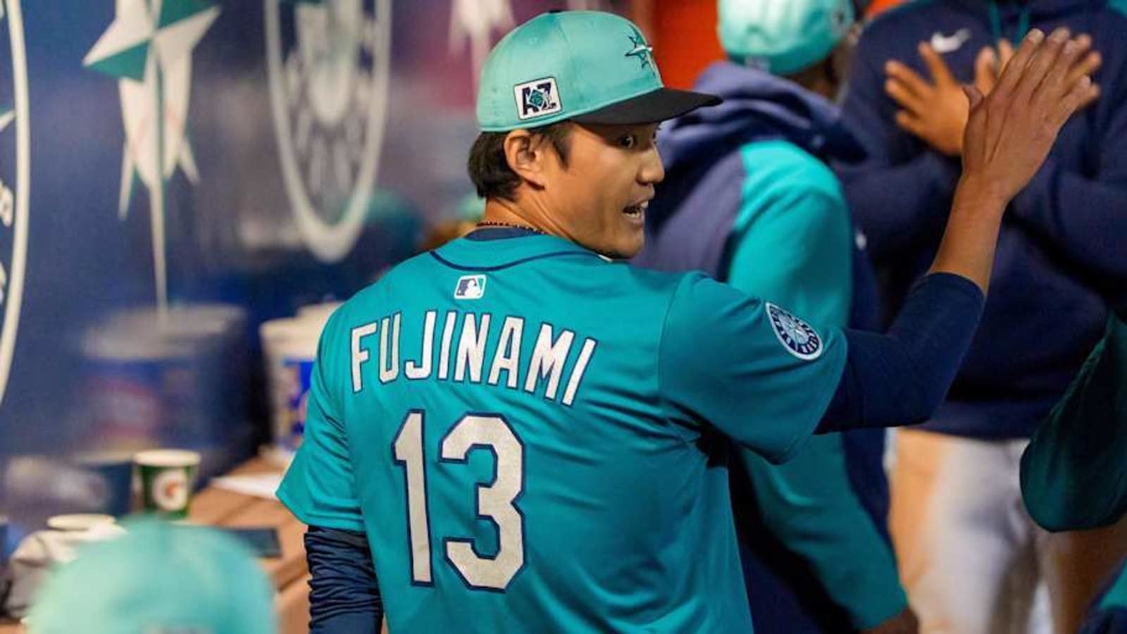 Seattle Mariners Ace Logan Gilbert Sharing Advice With Reliever Shintaro Fujinami