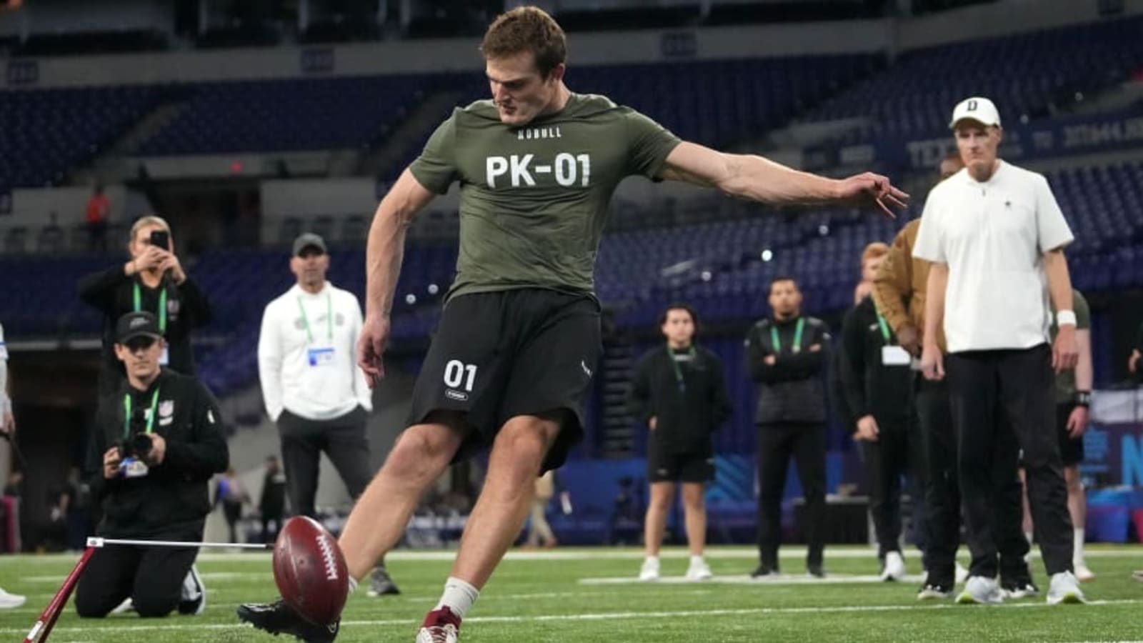 Who Will Win Rams&#39; Kicker Competition Heading Into Season?