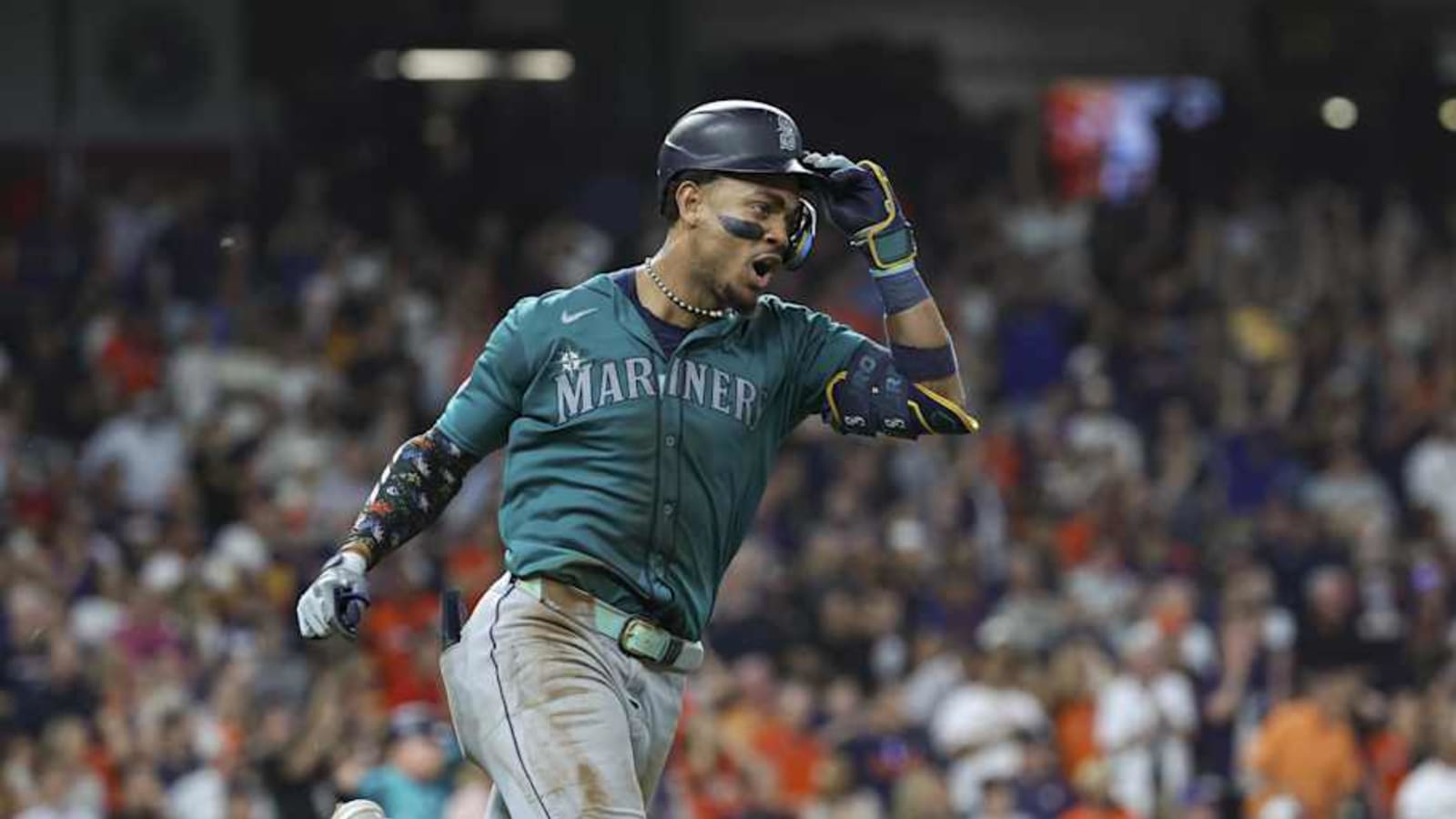 Seattle Mariners Superstar Julio Rodriguez Got a Little Richer This Week