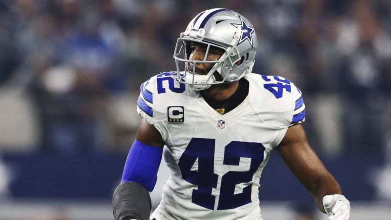 Best Dallas Cowboys player to wear jersey No. 42