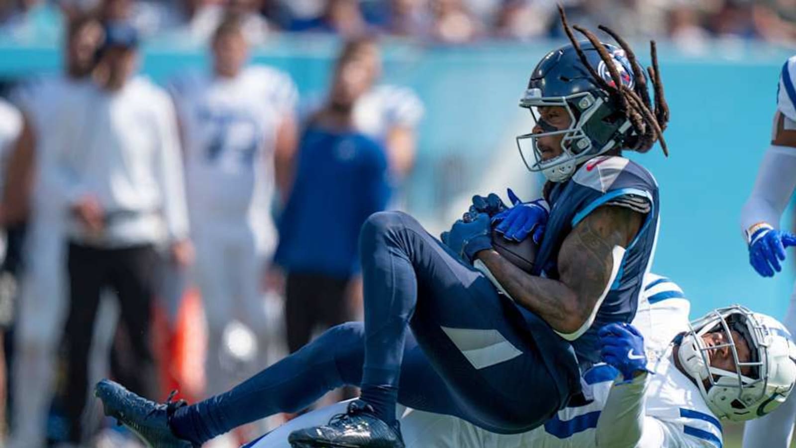 Titans Star Calls Out Refs After Missed Penalty