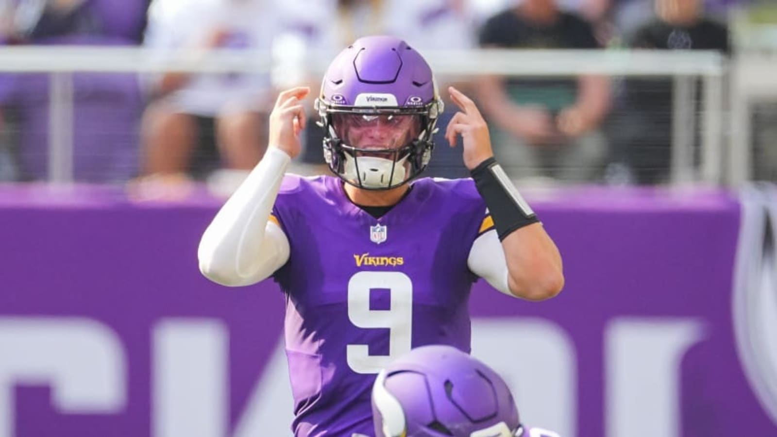  J.J. McCarthy set to undergo knee surgery