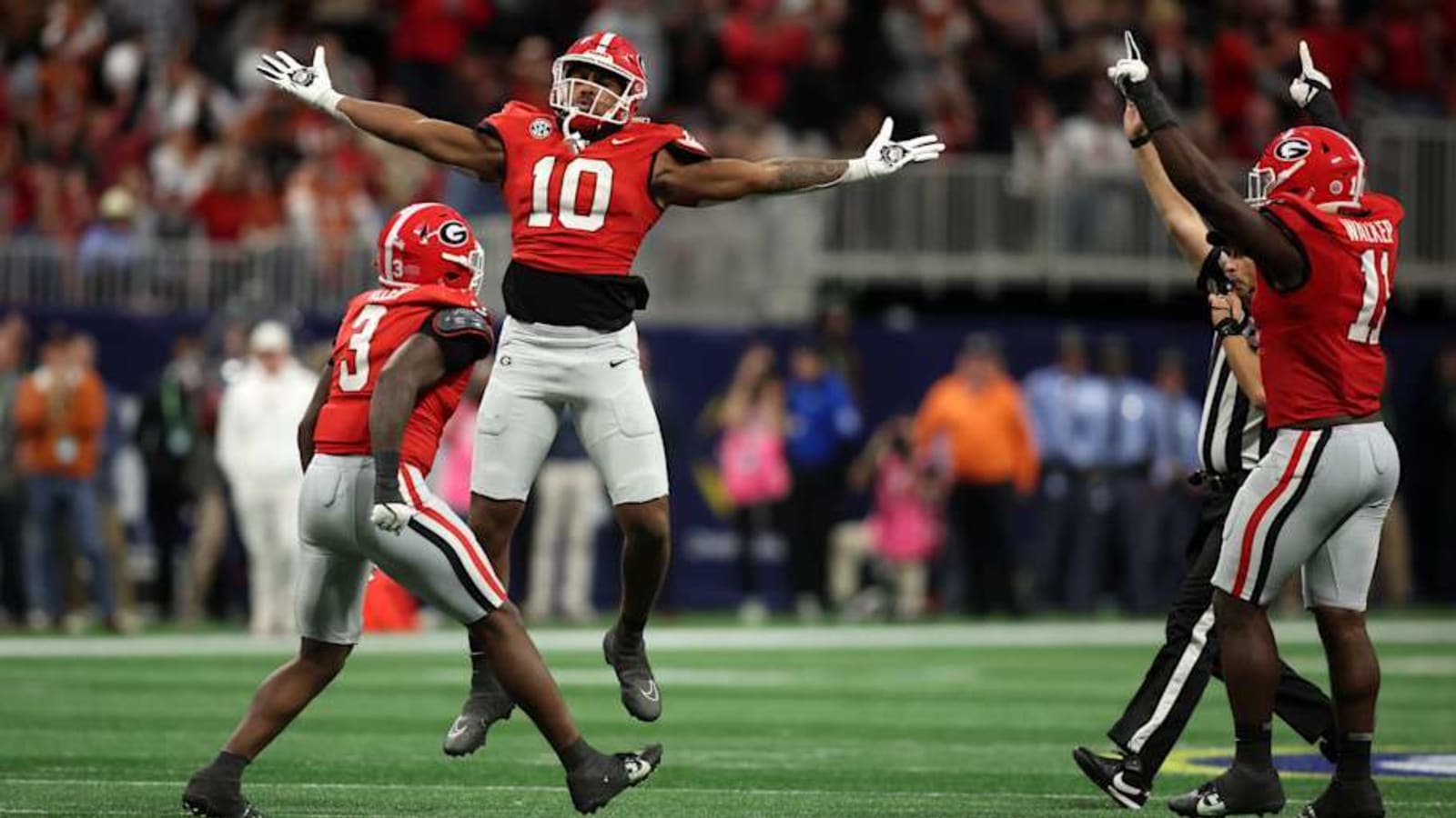 How College Football Teams Might Attack Georgia Football&#39;s Defense in 2025
