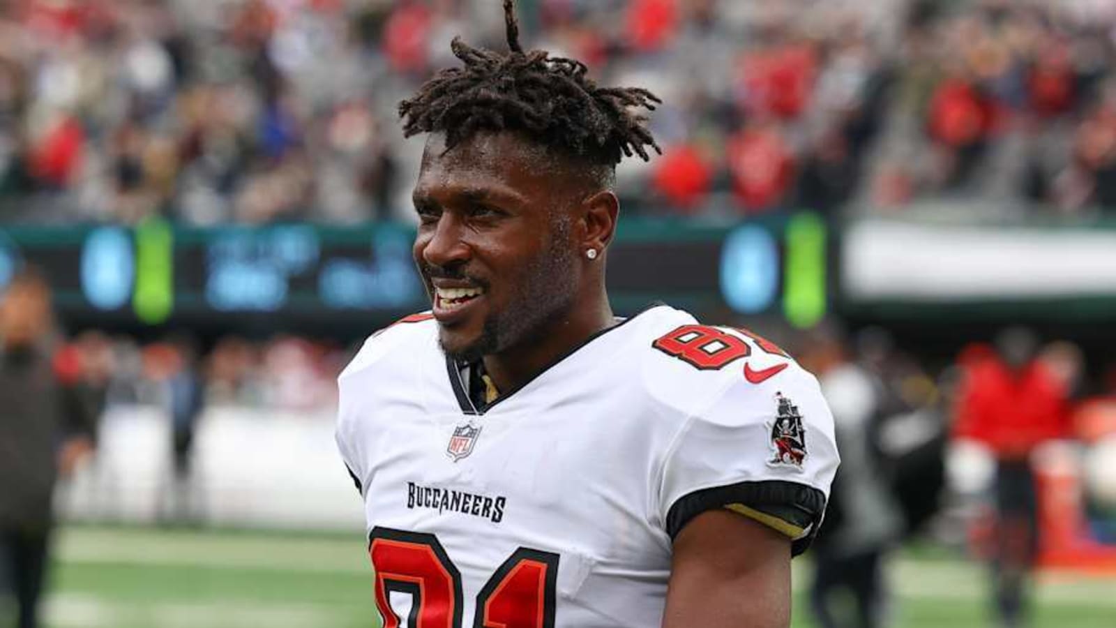 From Super Bowl champ to bankruptcy: Former Bucs WR Antonio Brown loses $100 million