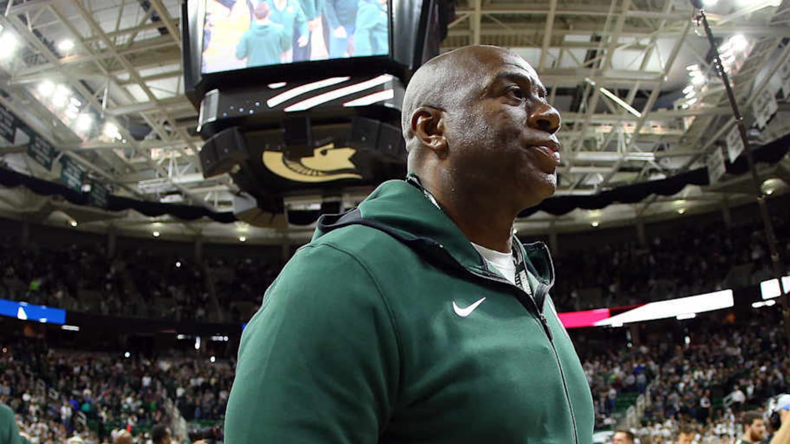 Lakers Legend Magic Johnson Reacts To Michigan State-Auburn Game