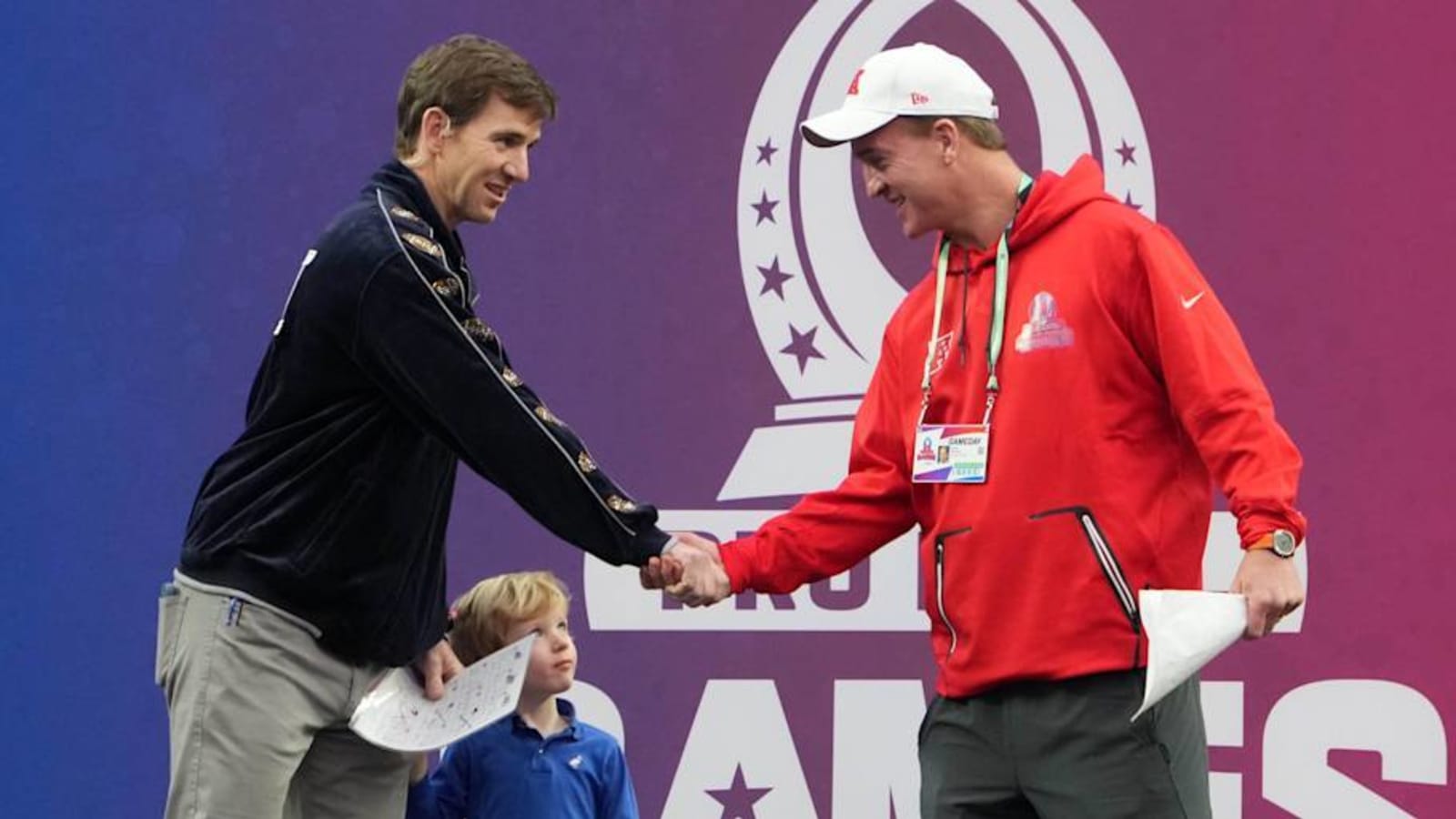 Eli Manning Returns to Coach Pro Bowl Against His Brother