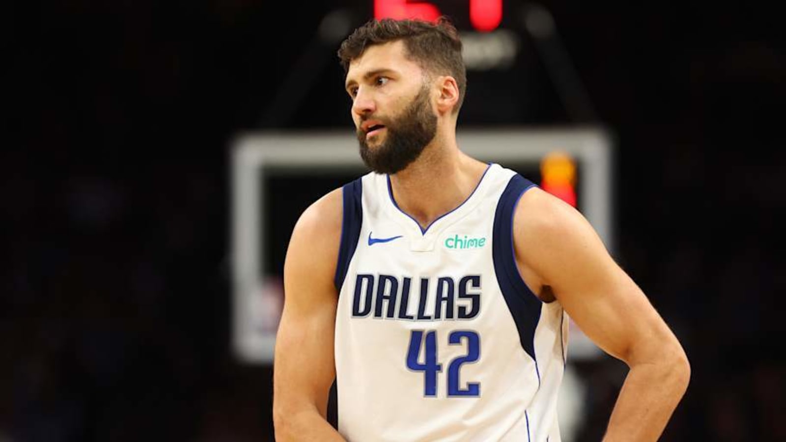 Lakers provide injury update on former Mavericks forward