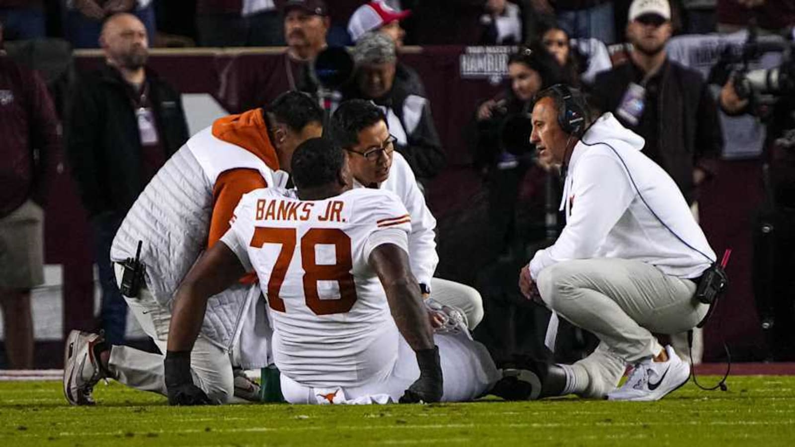 Kelvin Banks Remains Questionable on Friday SEC Championship Injury Report