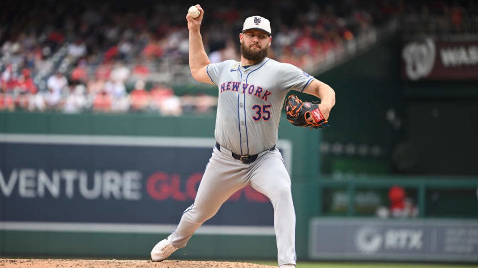 Former Mets’ Disappointing Hurler Signs With NL Club