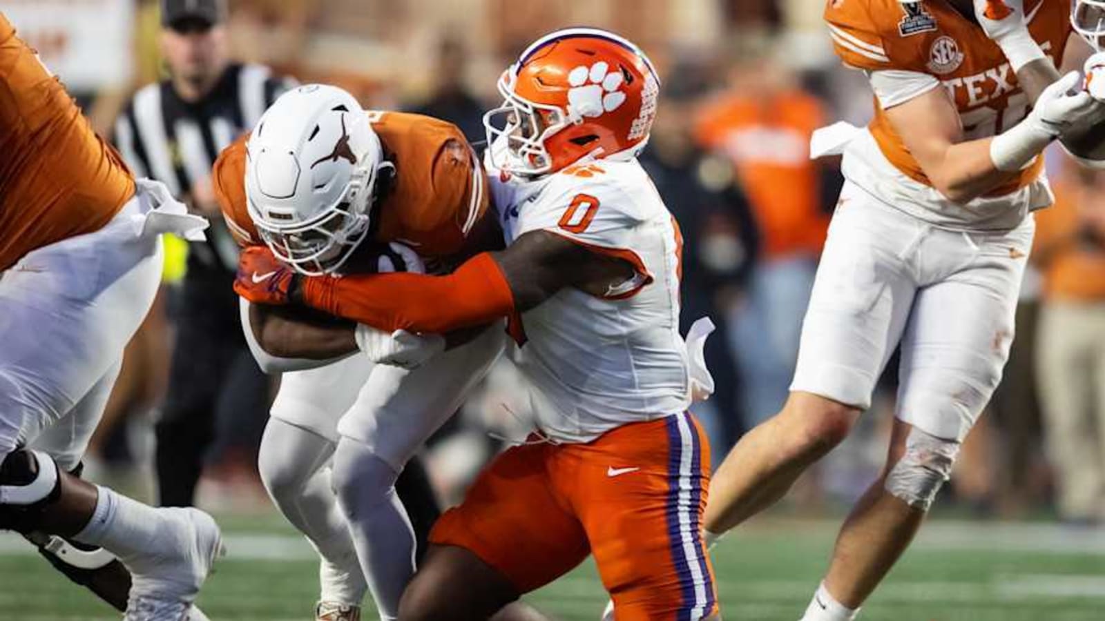 Los Angeles Rams Select Clemson Tigers Linebacker in Recent Mock Draft