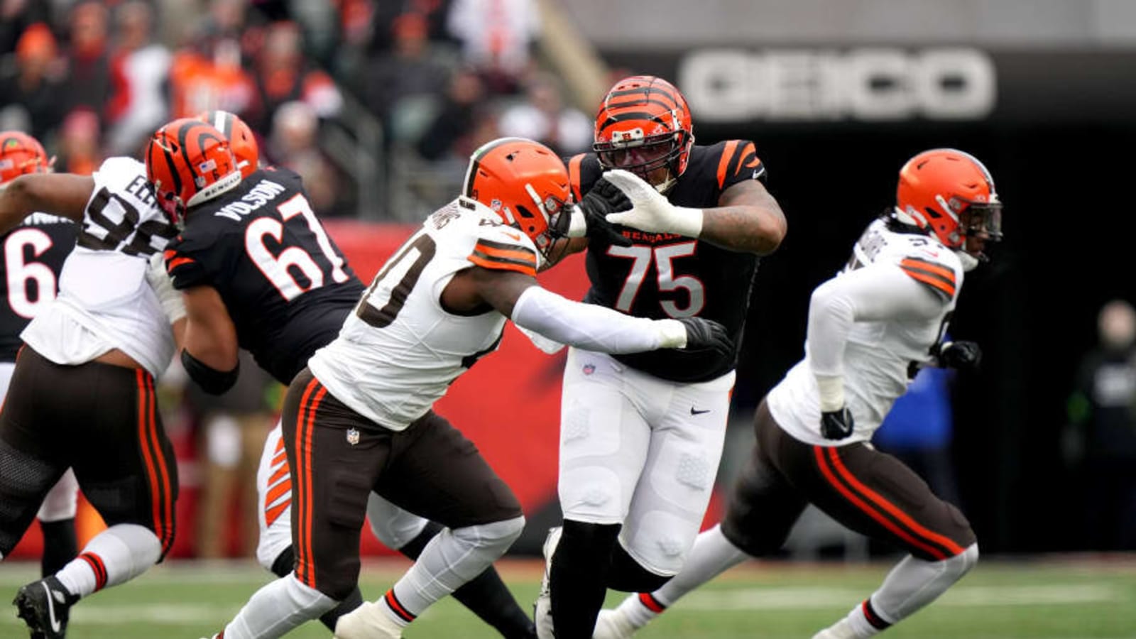 PFF Ranks Trent Brown, Orlando Brown Jr. Among NFL&#39;s Best Offensive Tackles