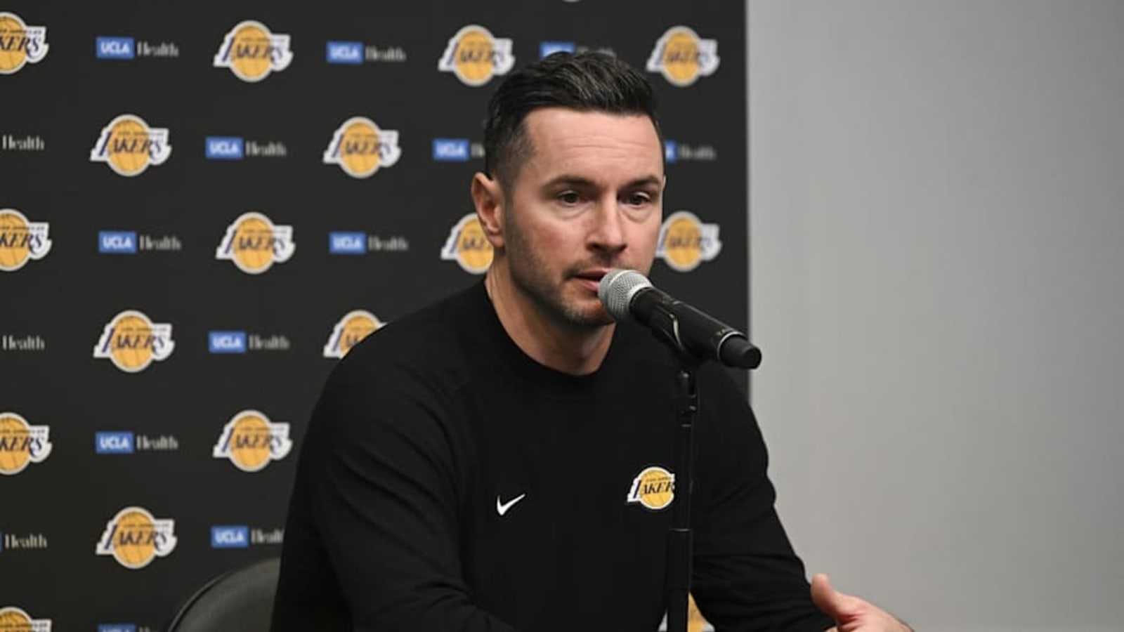 NBA Fans Respond To JJ Redick Walking Out Of Press Conference After Lakers-Grizzlies Game