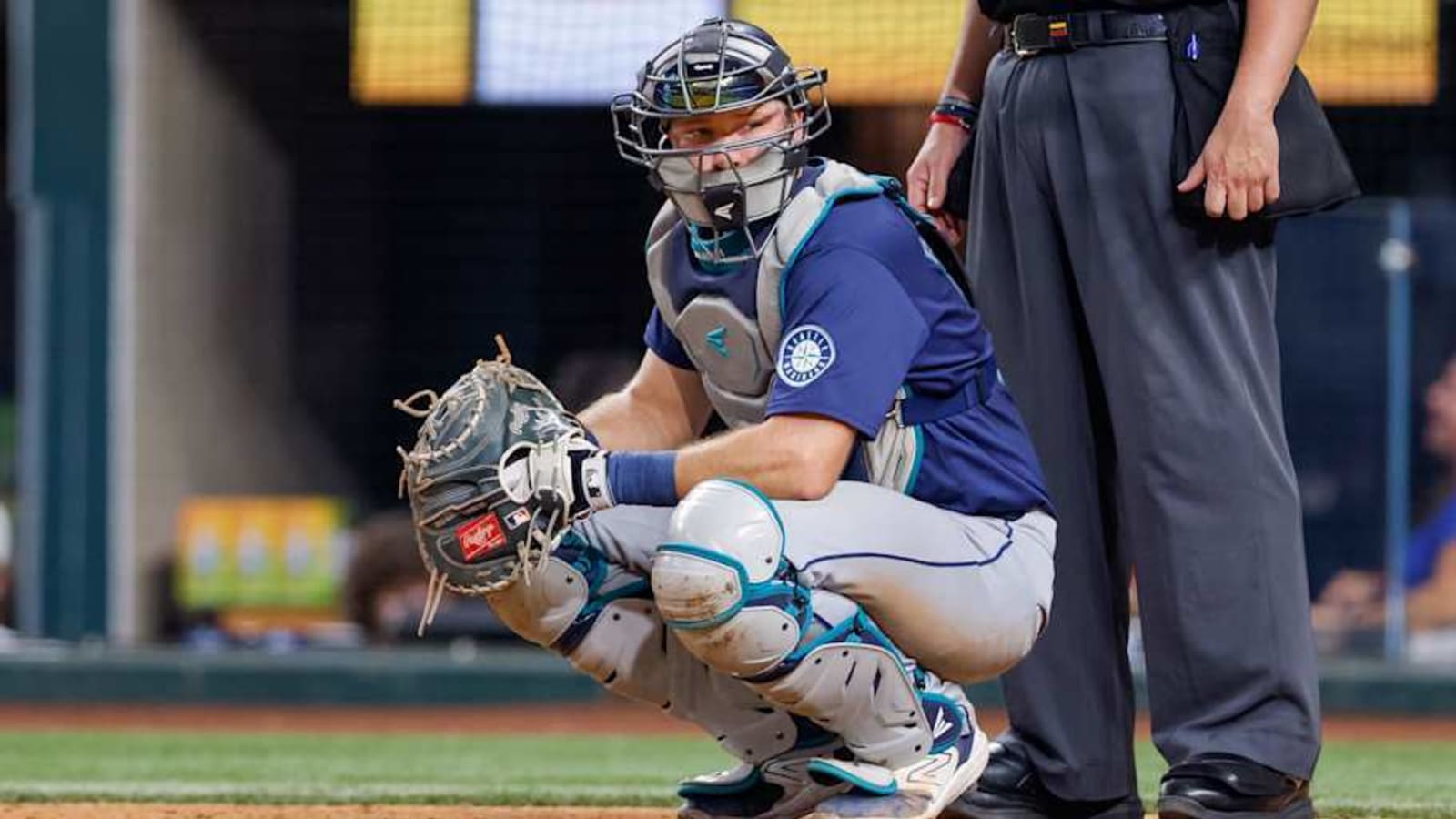Seattle Mariners Manager Dan Wilson Discusses Cal Raleigh&#39;s Growth, Ability