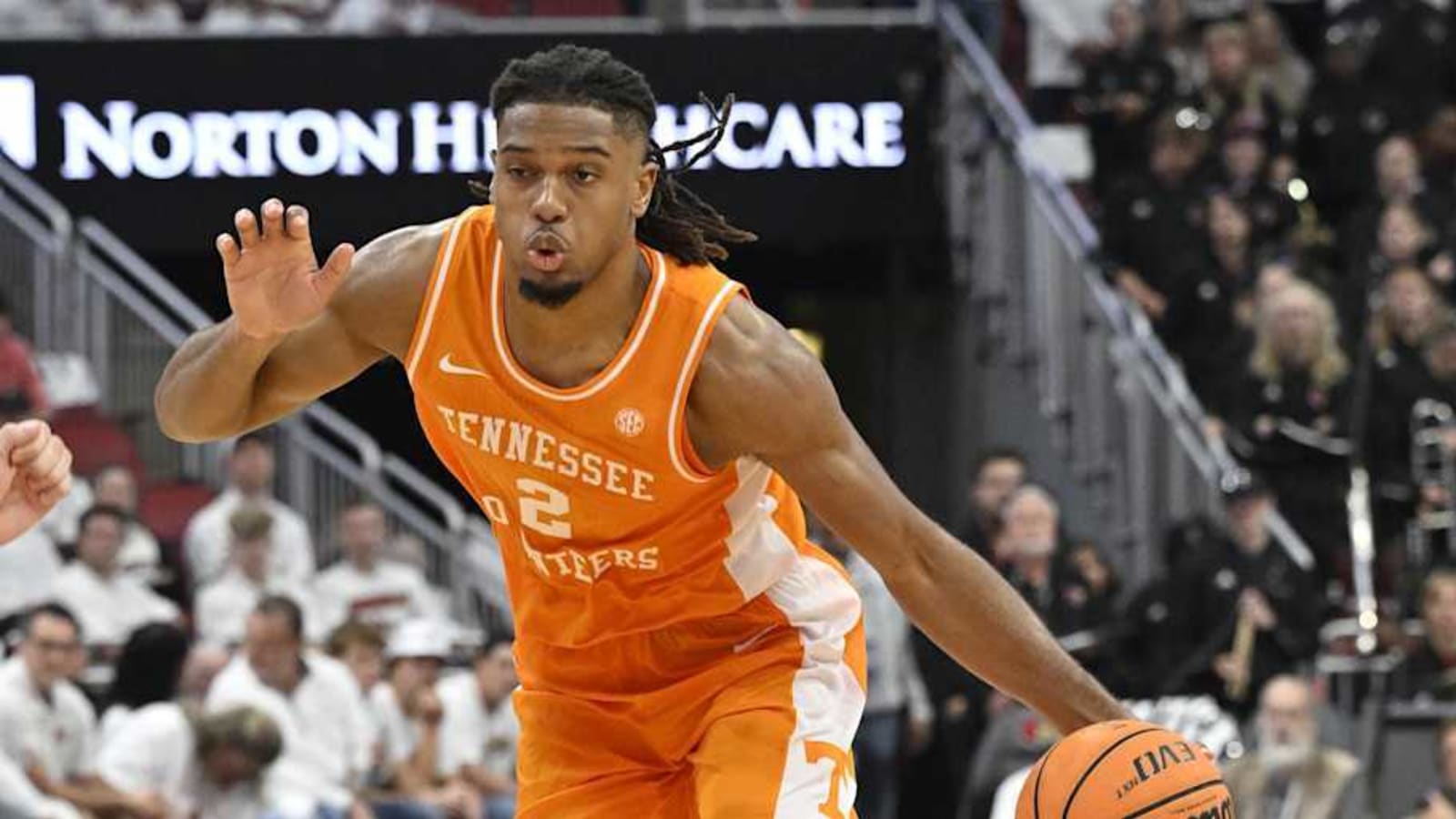 Tennessee Volunteers Veterans Show NBA Promise in Win Over Louisville