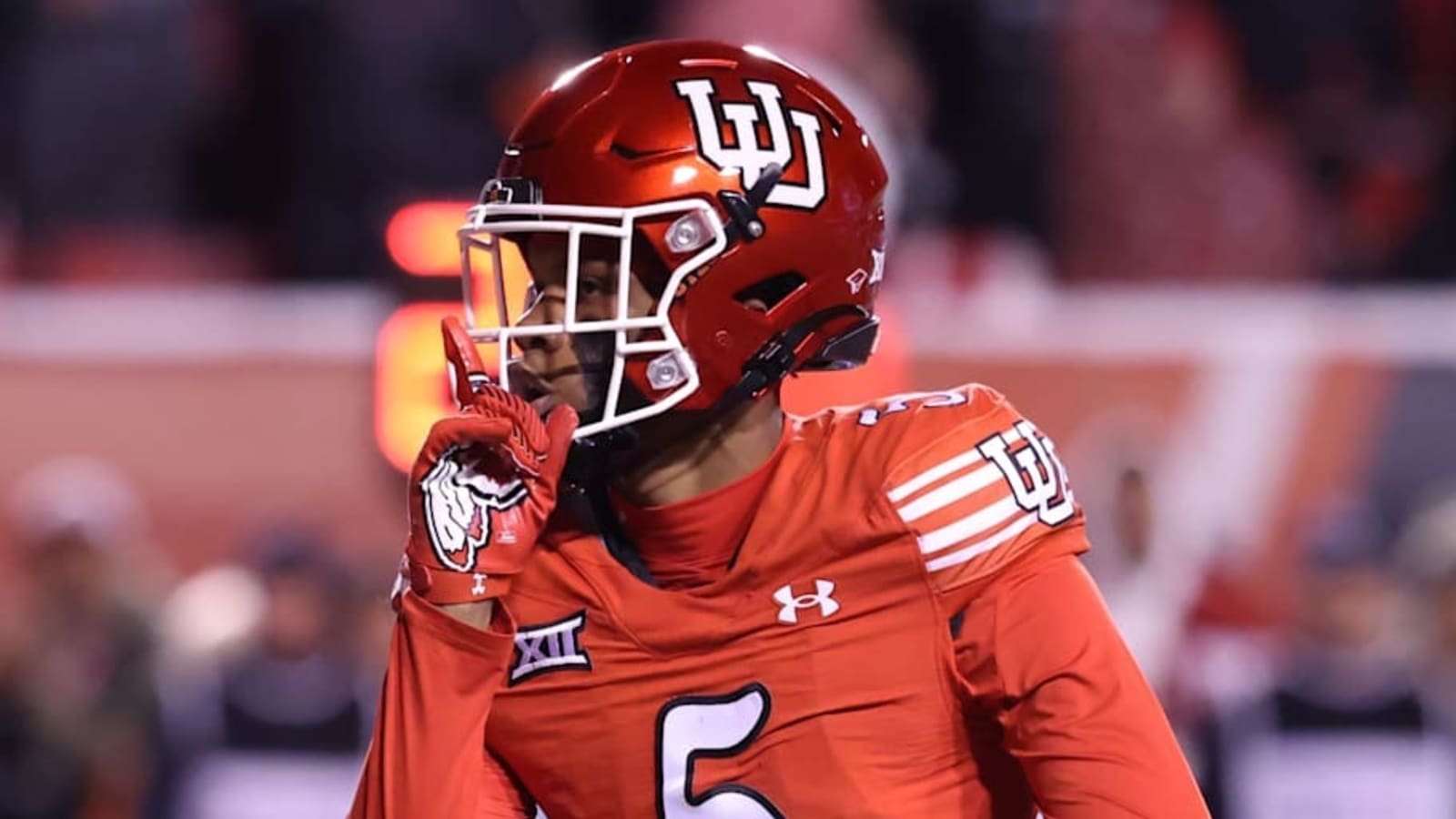 Watch: Utah&#39;s Zemaiah Vaughn 60-yard pick-six vs. UCF