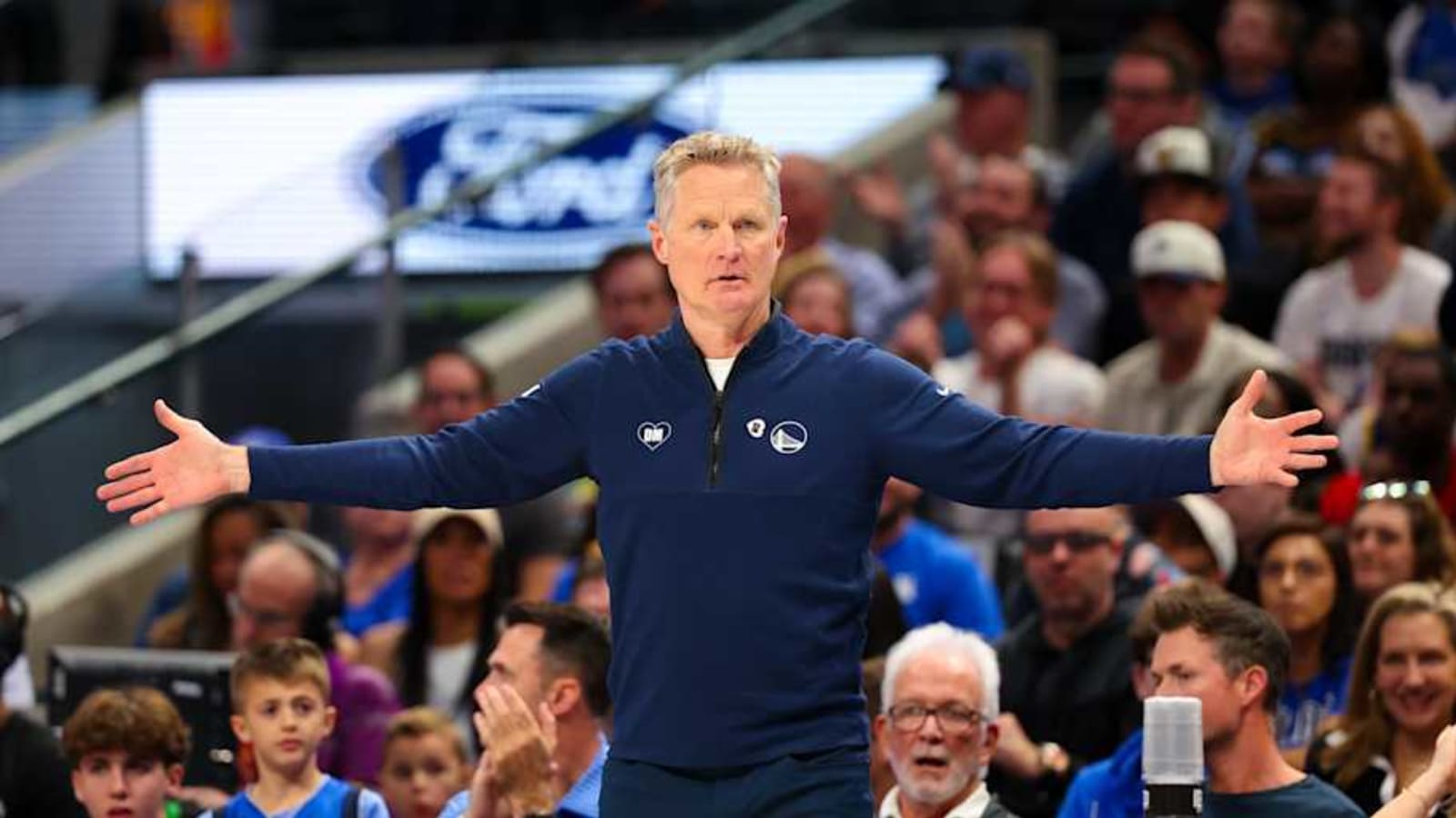 Key Golden State Warriors Player Exits Pistons Game With Nose Contusion